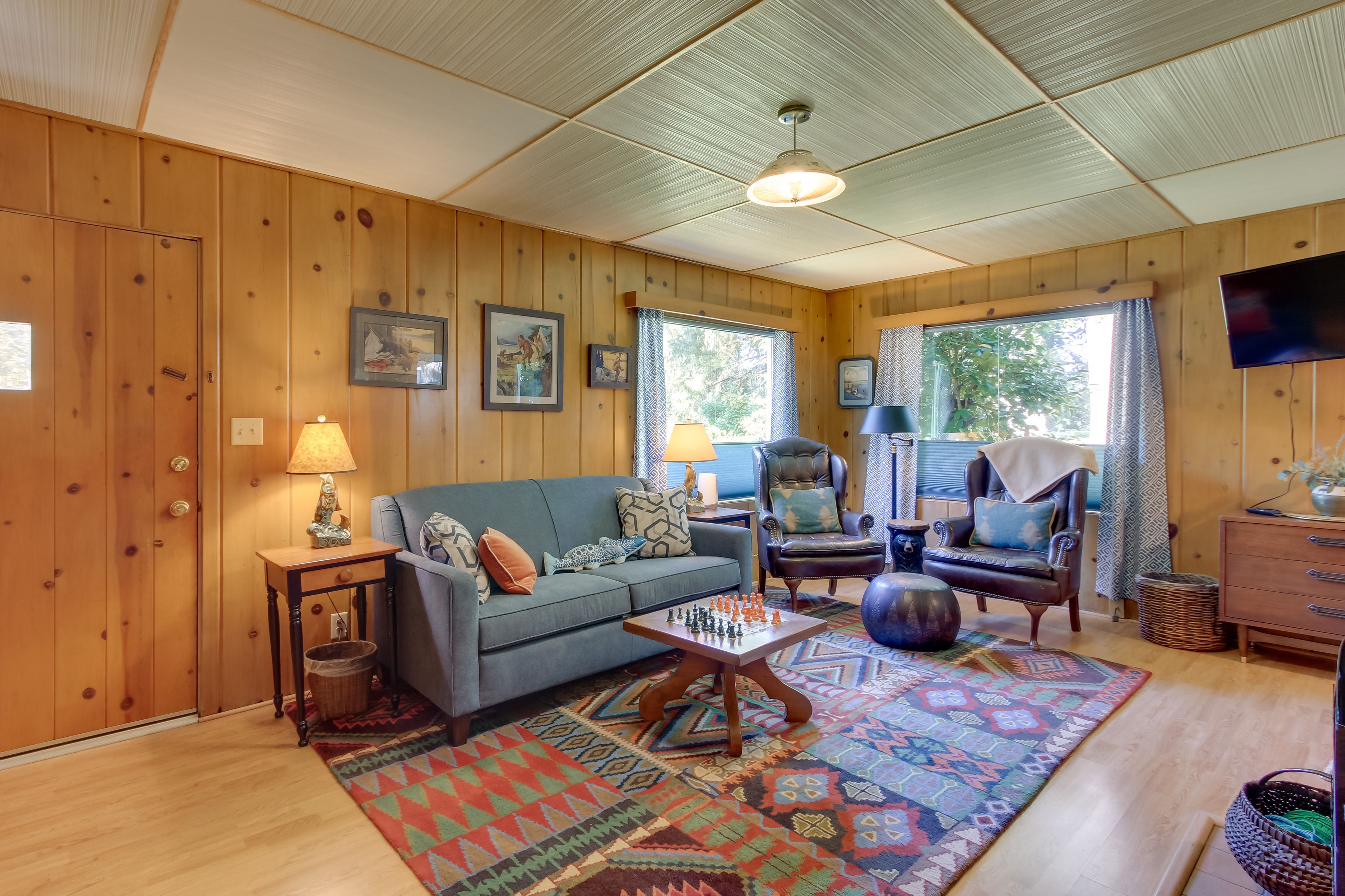 Living Room | Full Sleeper Sofa | Main Floor | Central Air Conditioning