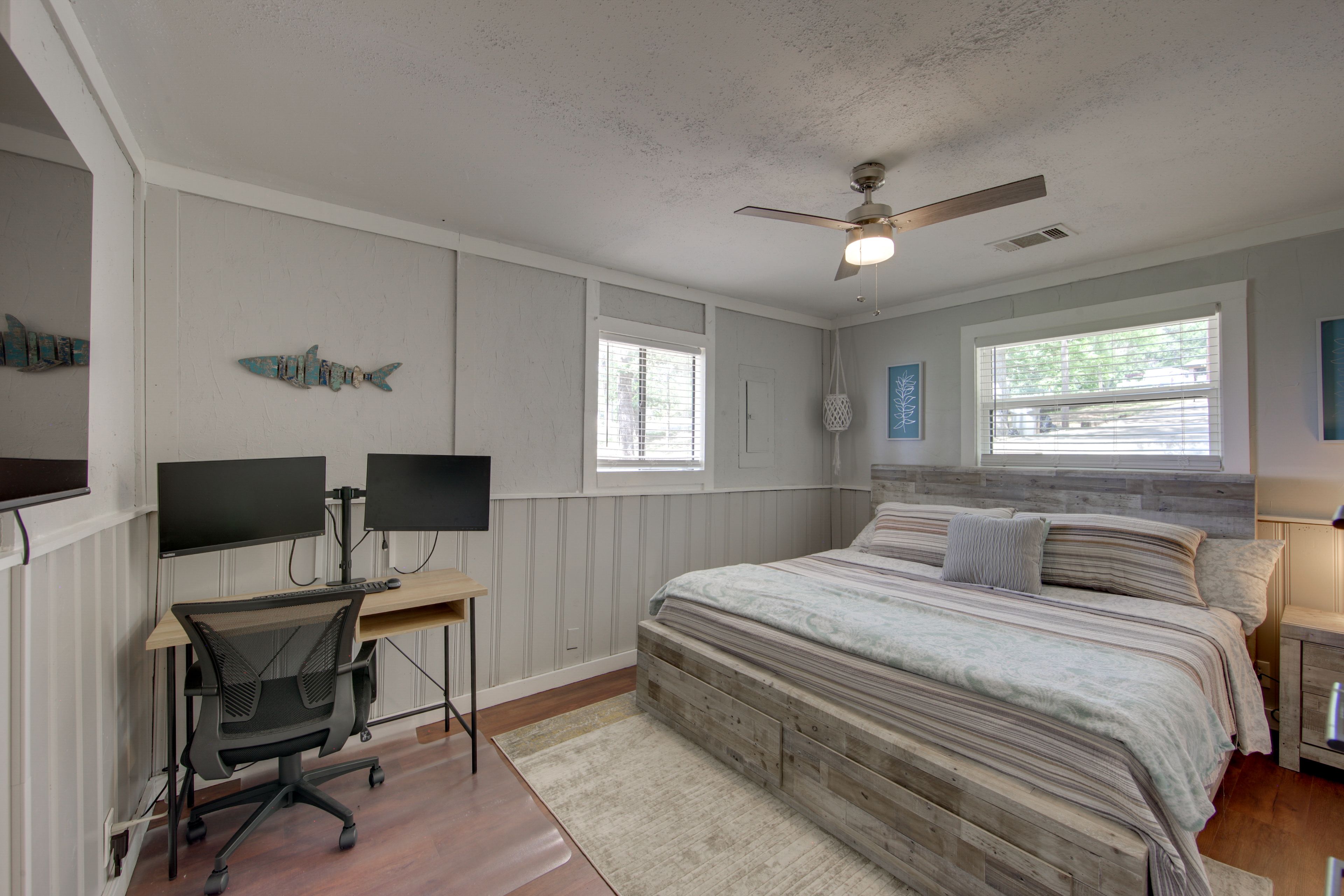 Bedroom 2 | King Bed