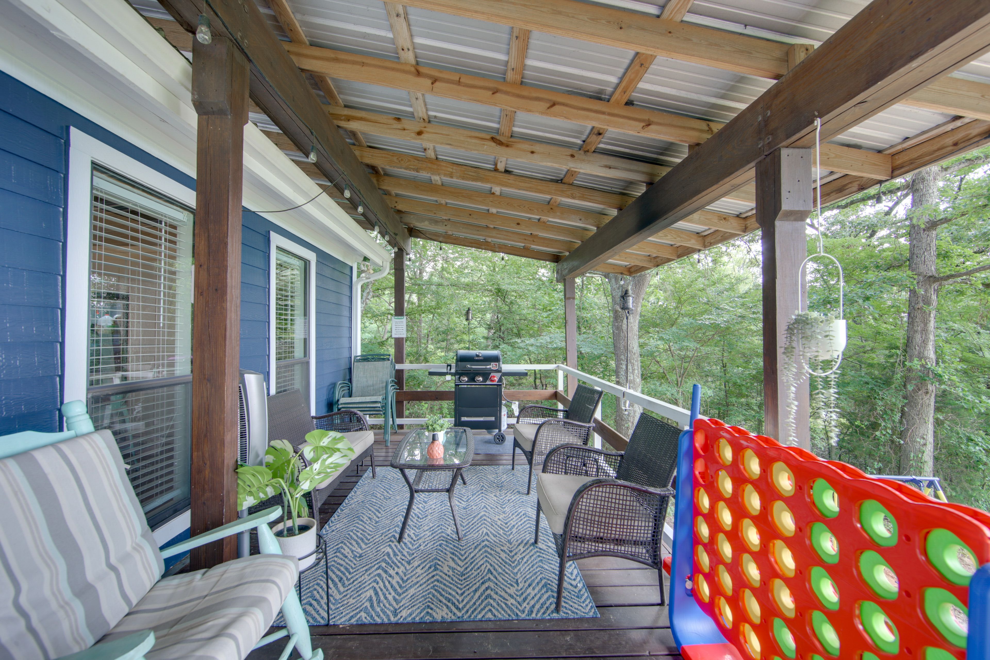 Deck | Gas Grill (Propane Provided)