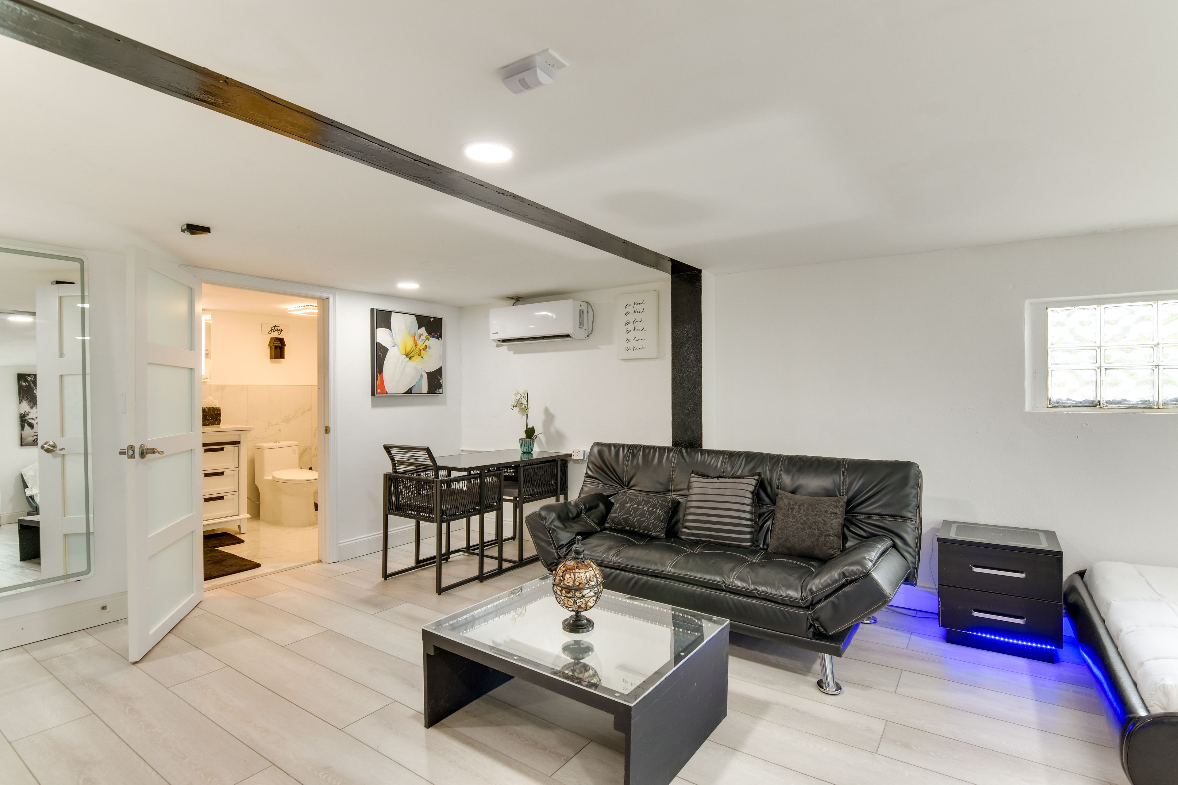 Studio | Smart TV w/ Cable | Mini-Split A/C Unit | Electric Heat