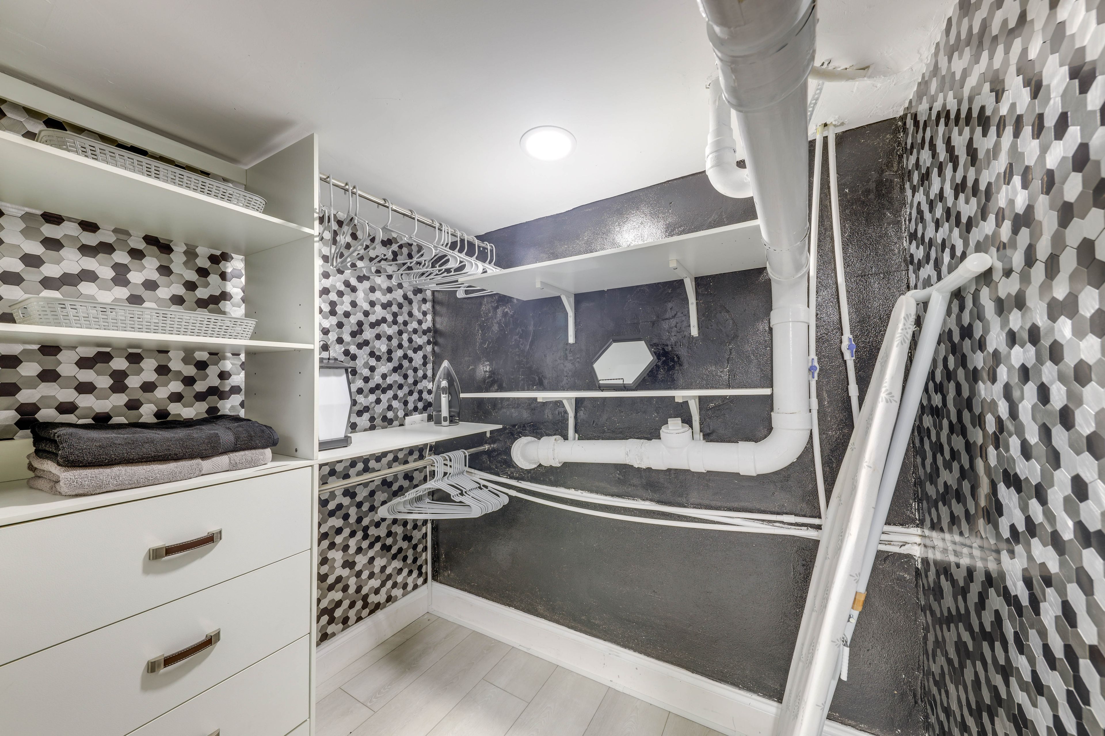 Full Bathroom | Closet Space