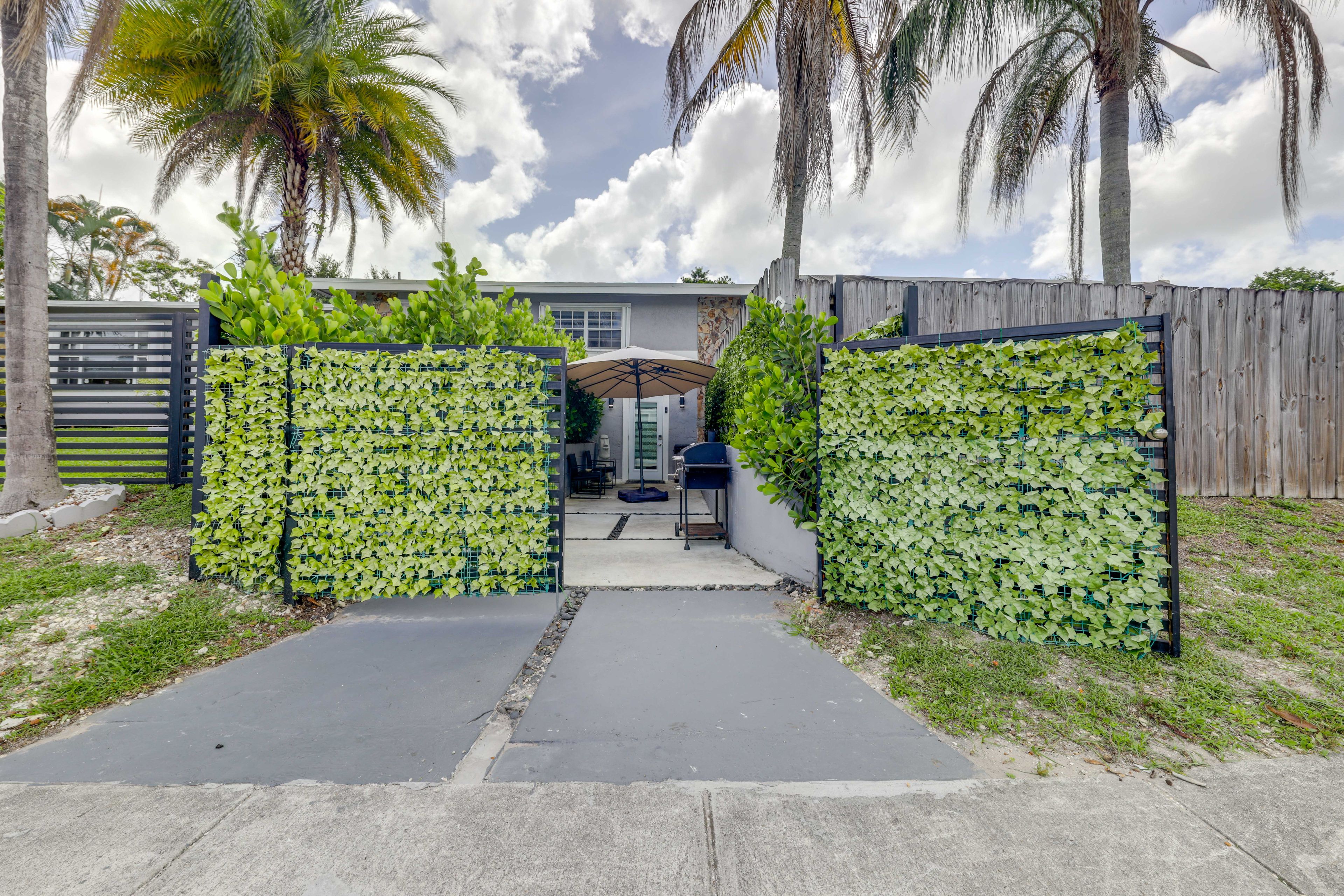 House Exterior | Free Street Parking