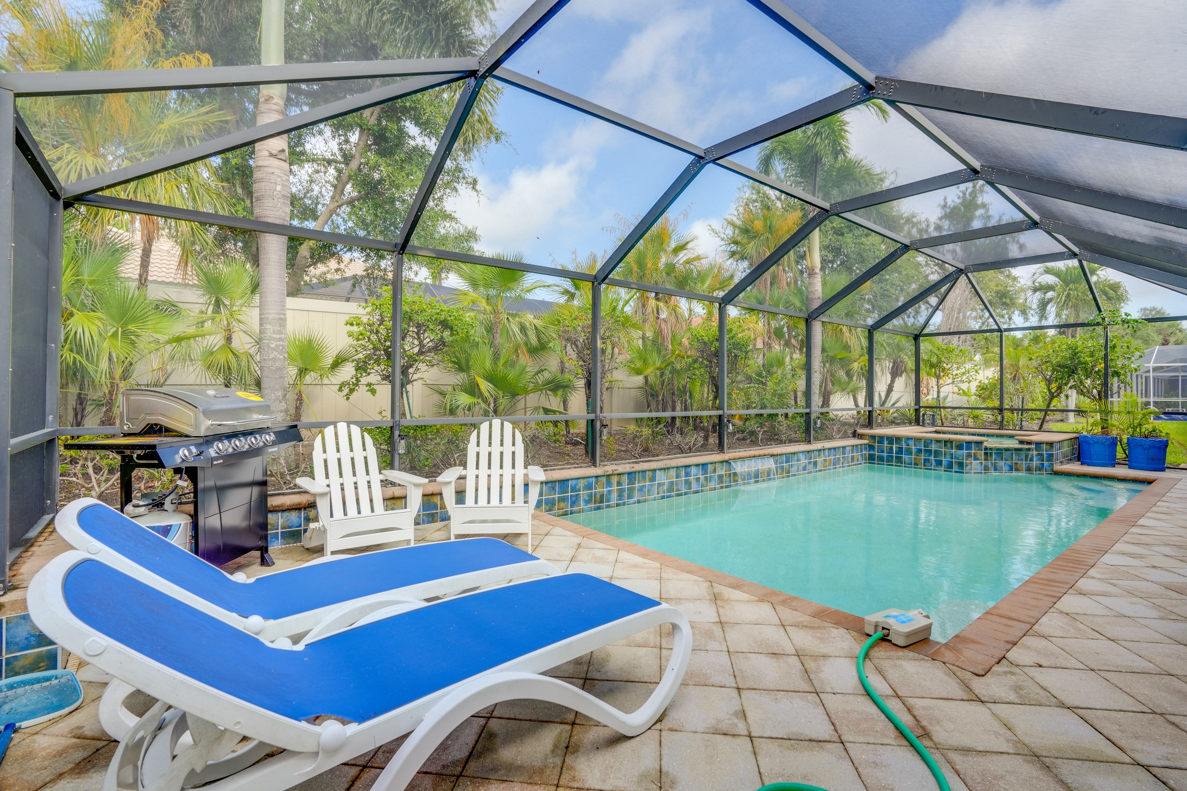 Heated Pool & Hot Tub