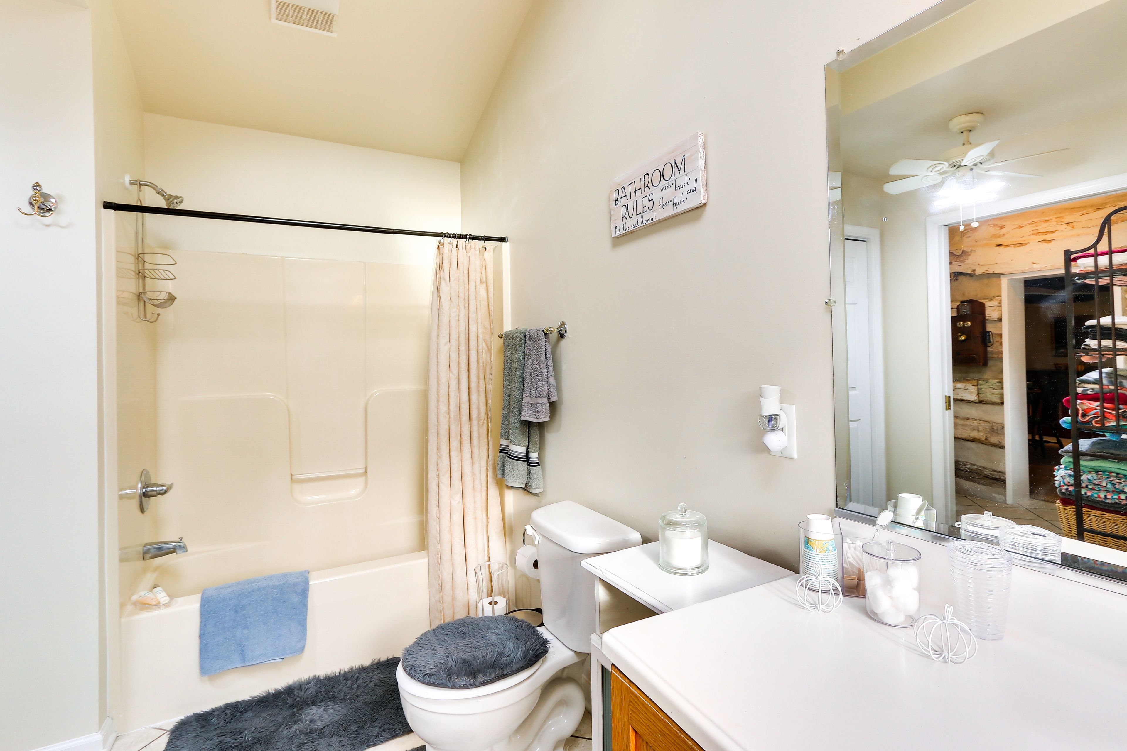 Full Bathroom