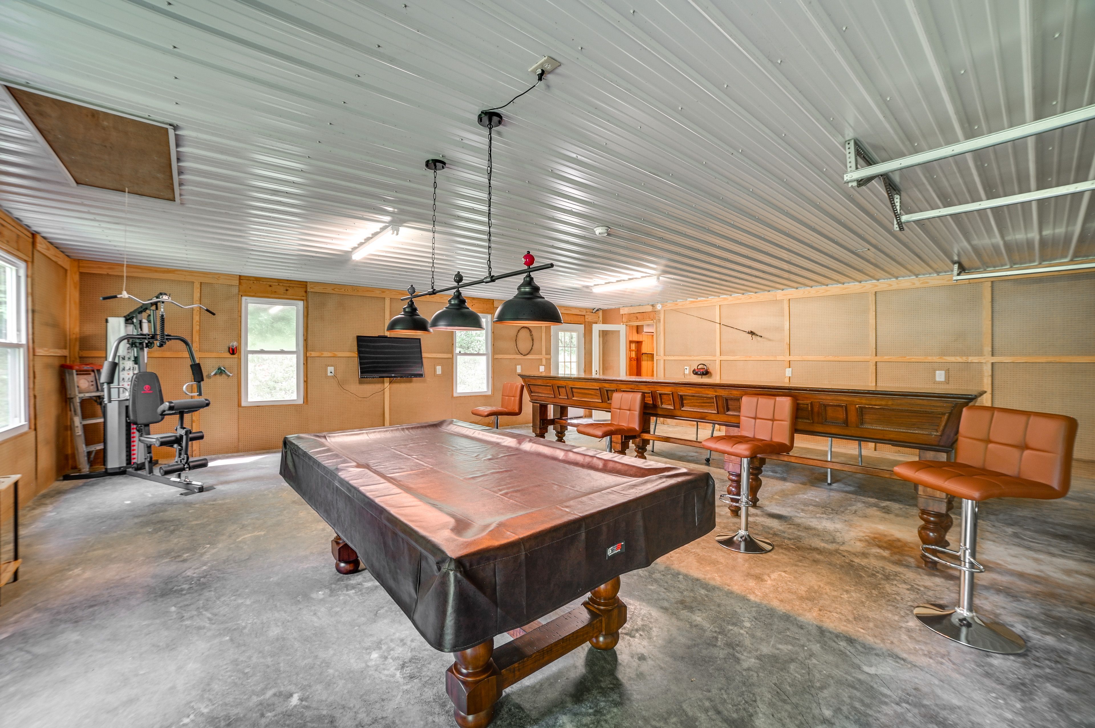 Game Room | Pool Table | Ping Pong Table | Bar Area