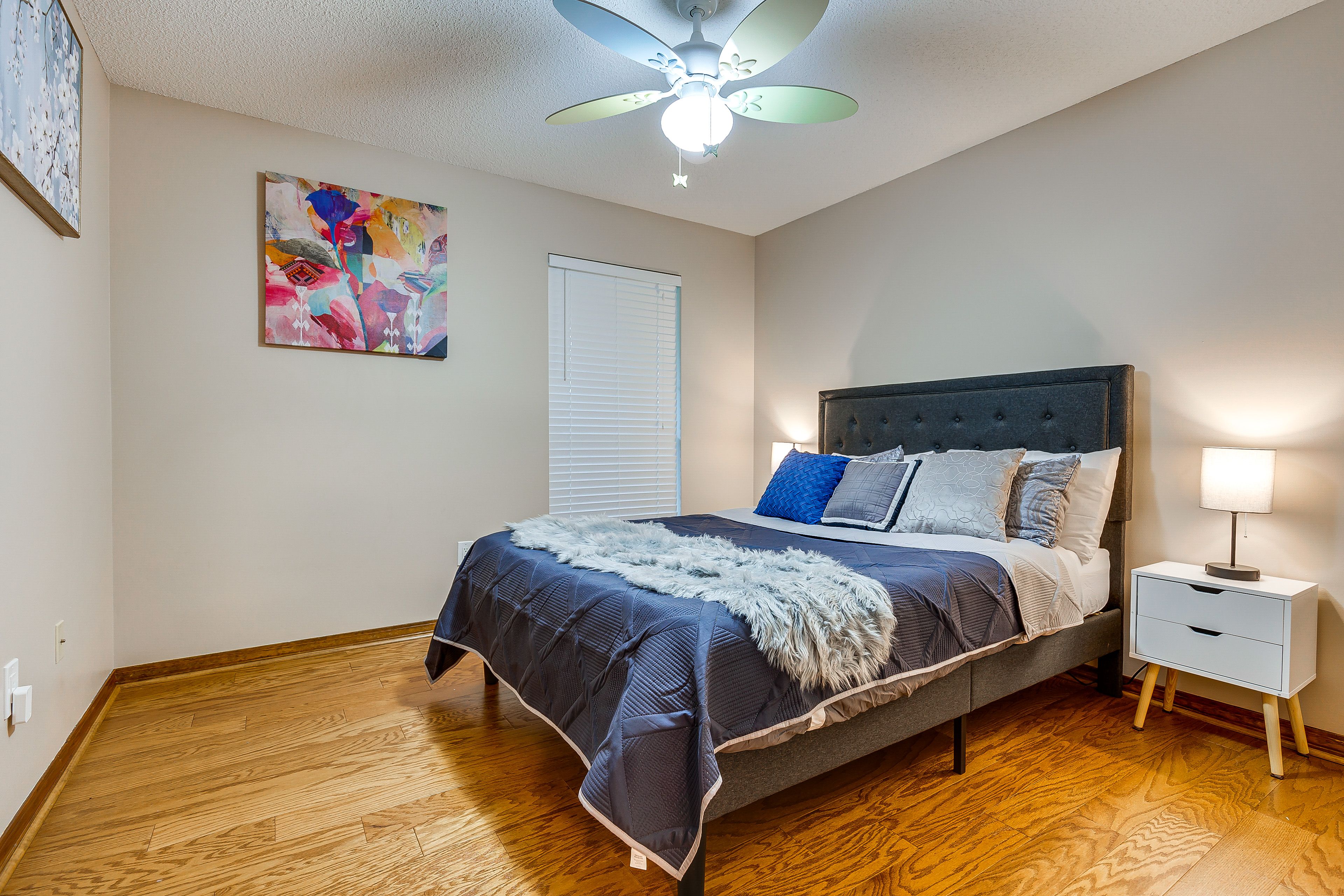 Bedroom 2 | Queen Bed | Ceiling Fans