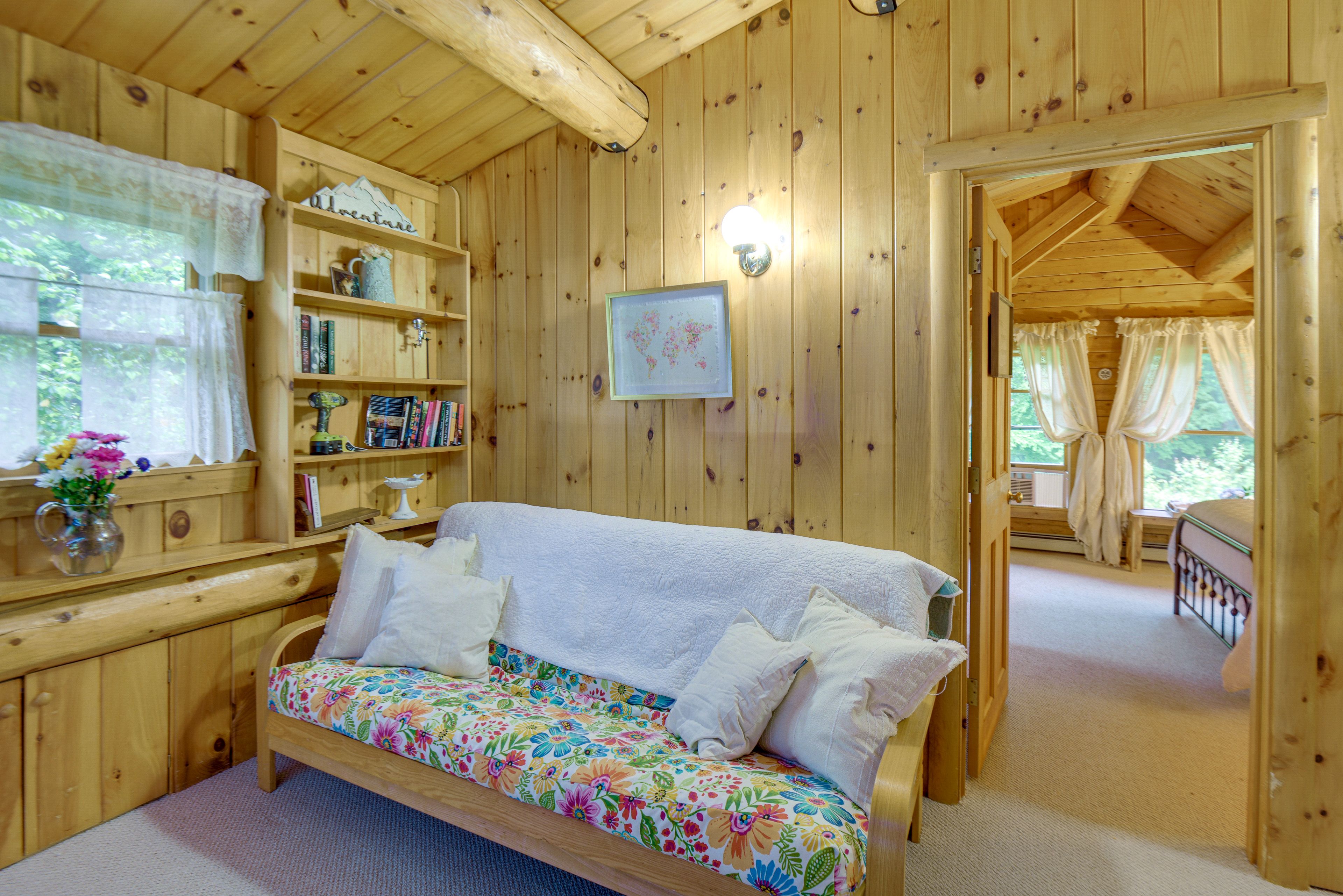 Loft | Full Futon
