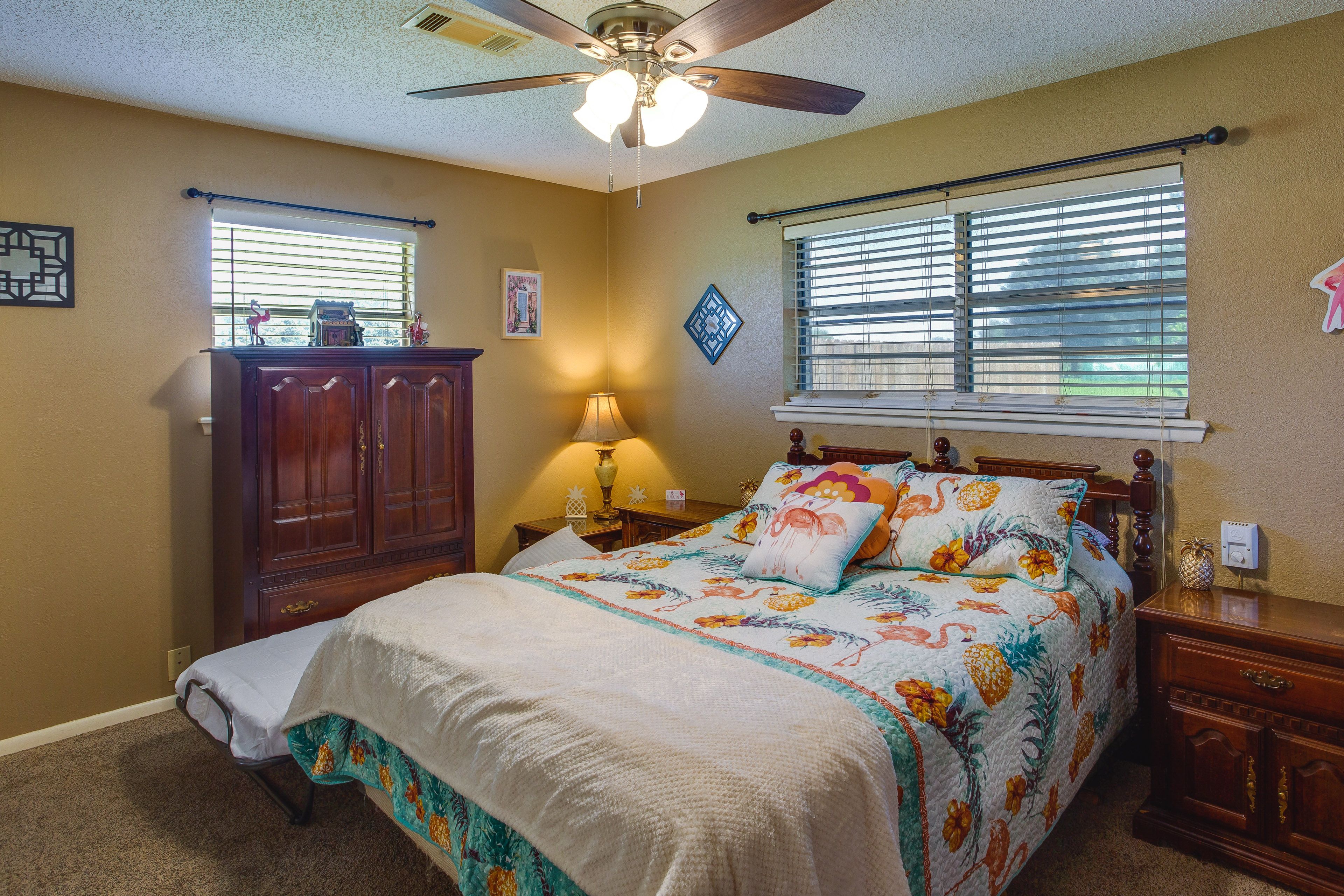 Bedroom 2 | Main Level | Full Bed | Twin Rollaway Bed Available