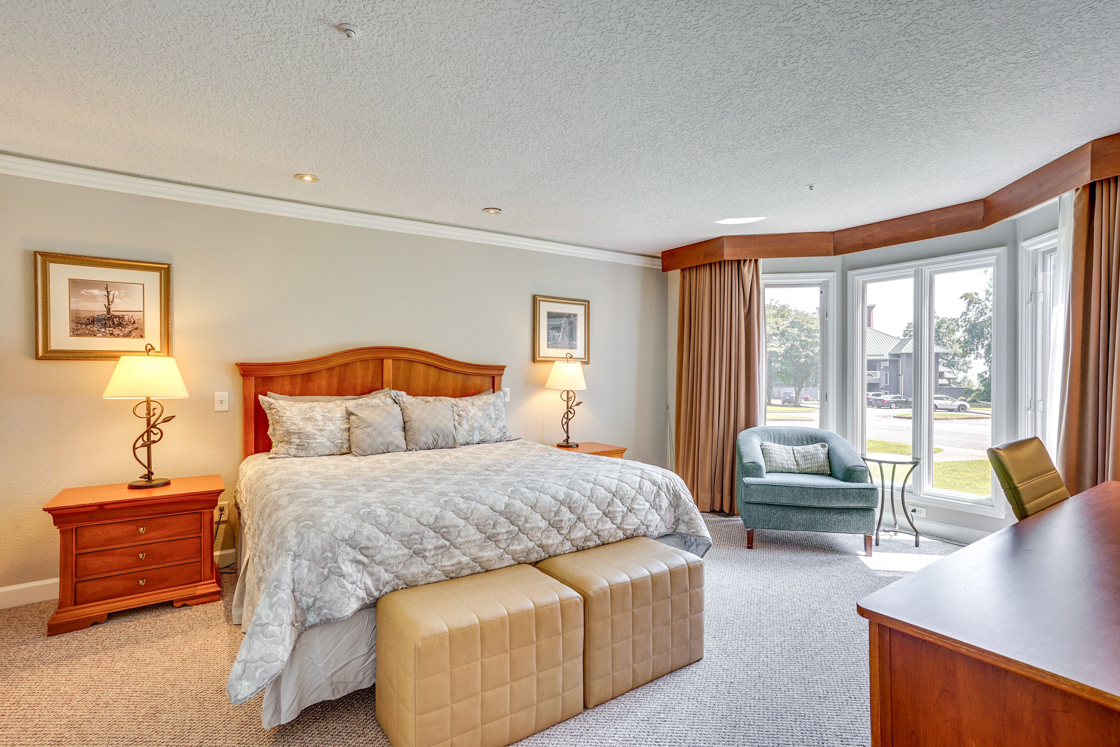 Bedroom 1 | King Bed | Desk Workspace | Linens Provided | Cable TV