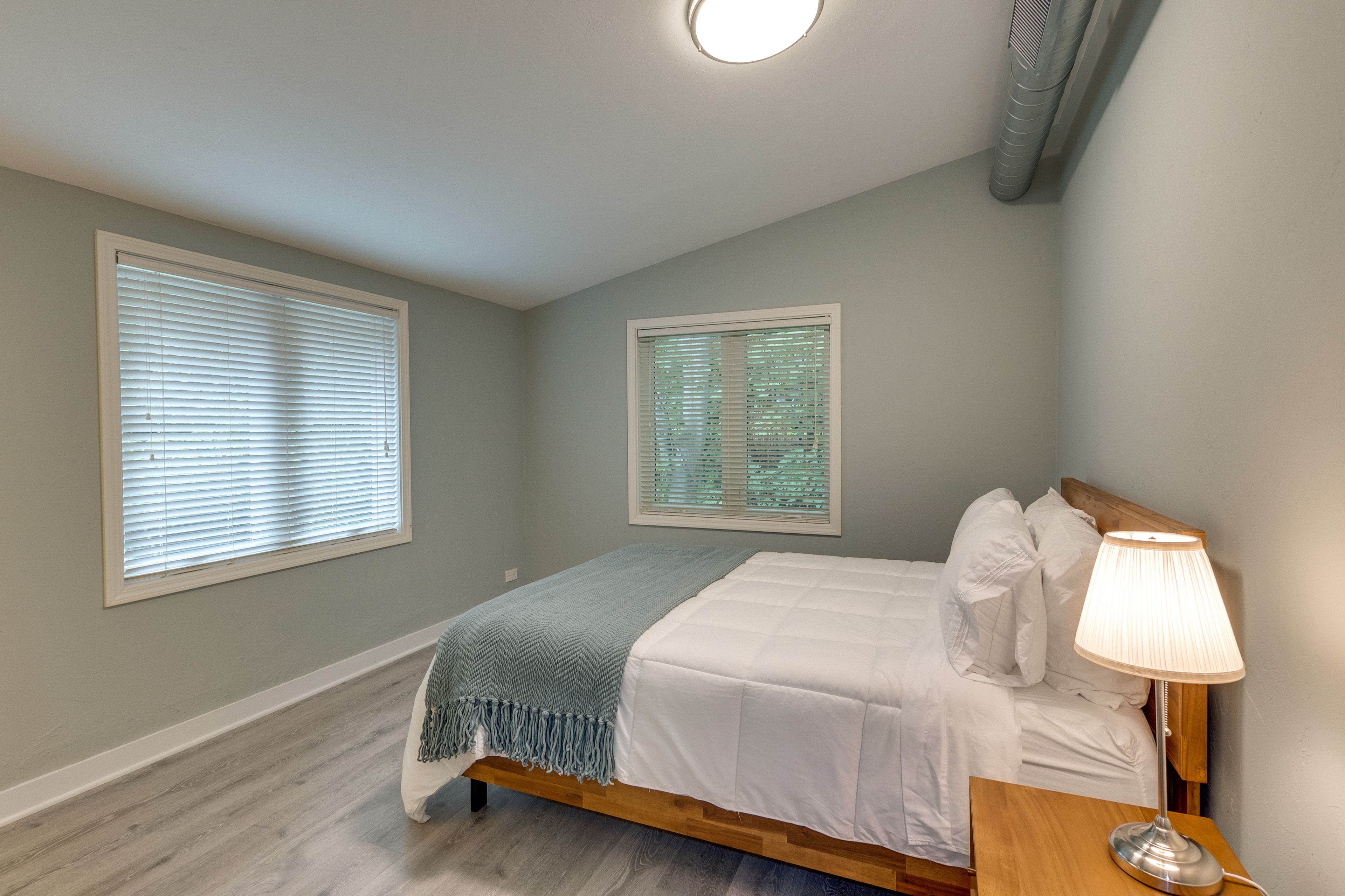 Bedroom 2 | Queen Bed