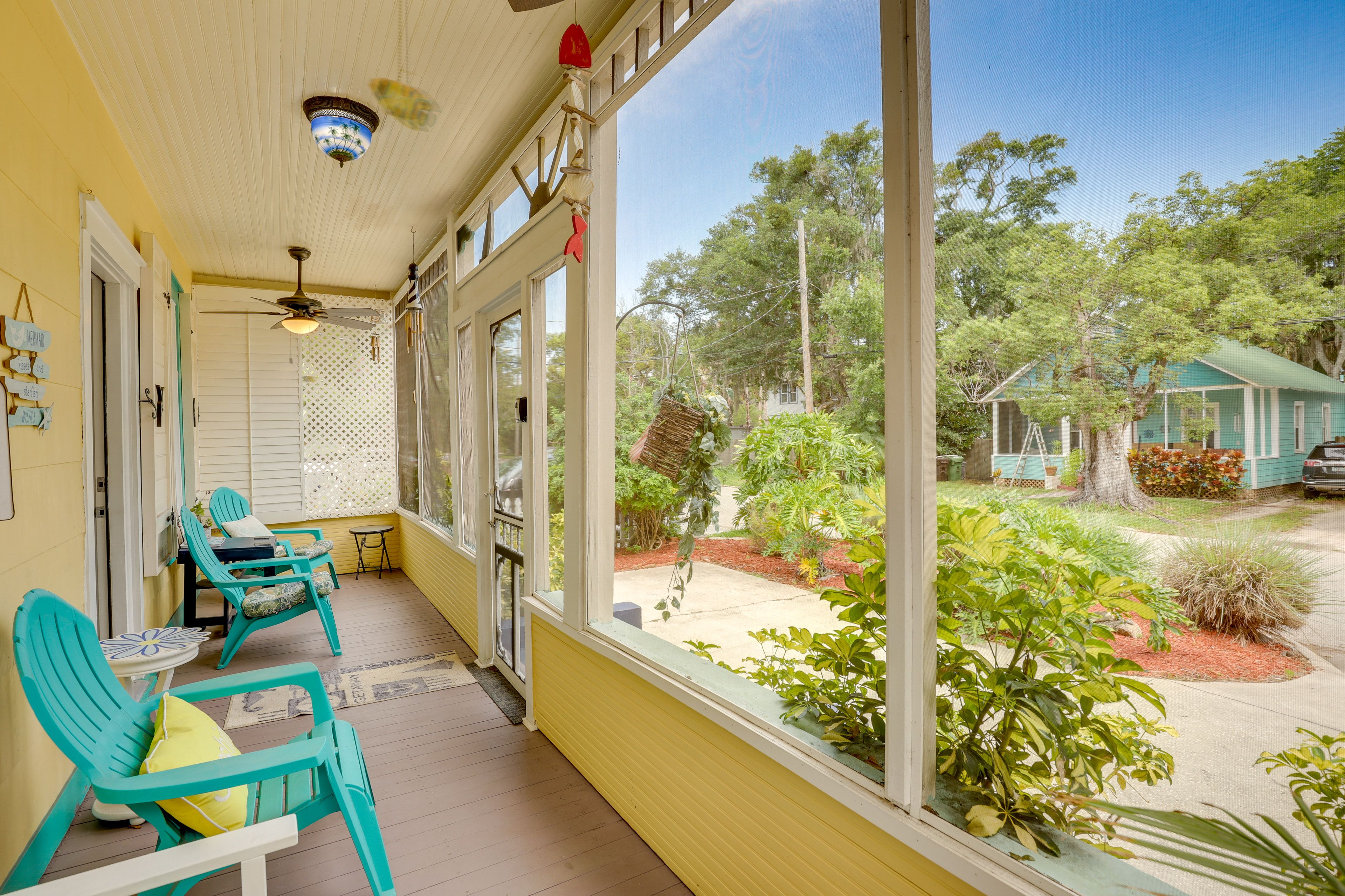 Screened Porch w/ Seating | Ceiling Fans