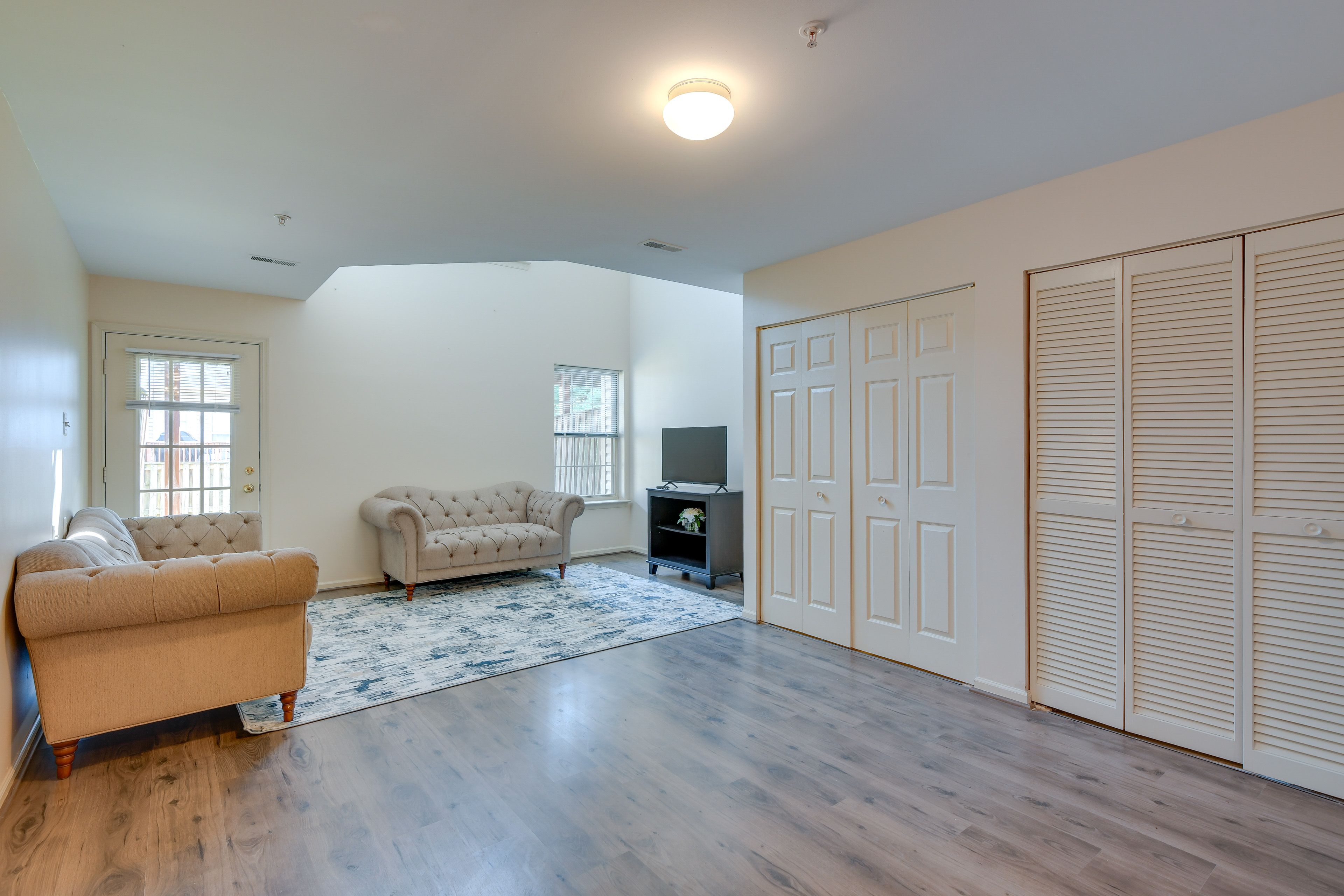 Family Room | Smart TV