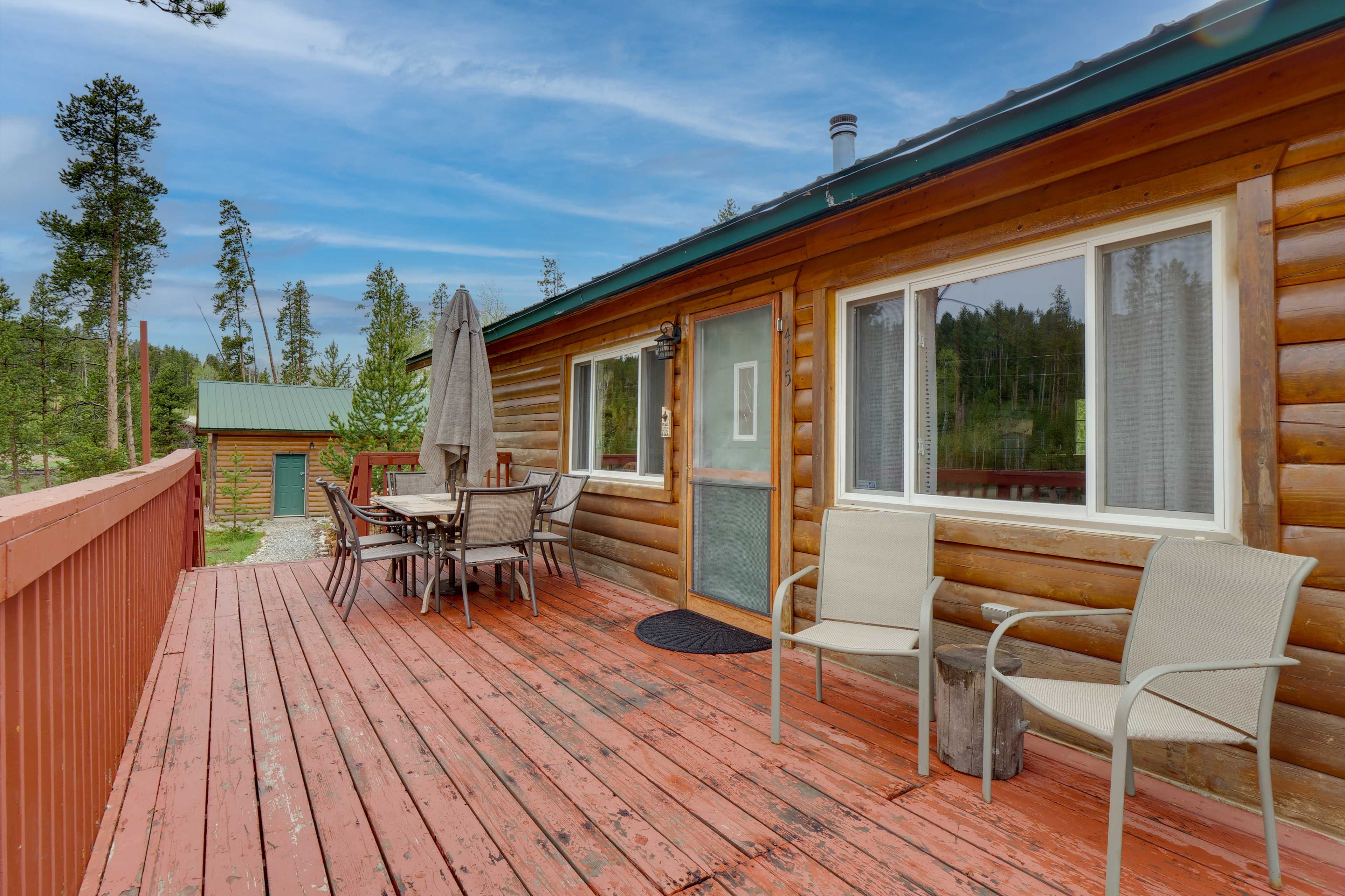Private Deck | Outdoor Dining Area