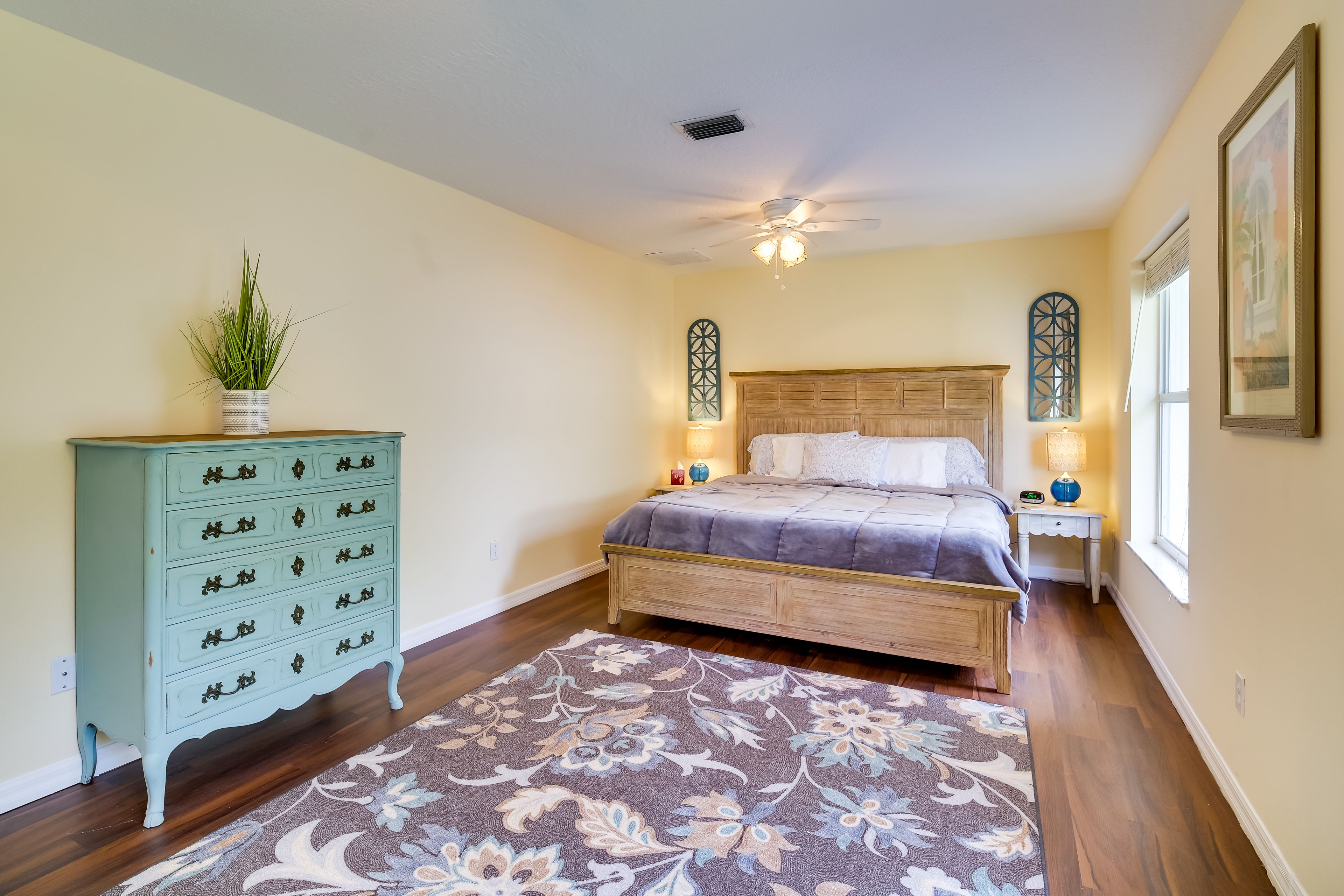 Bedroom 2 | King Bed