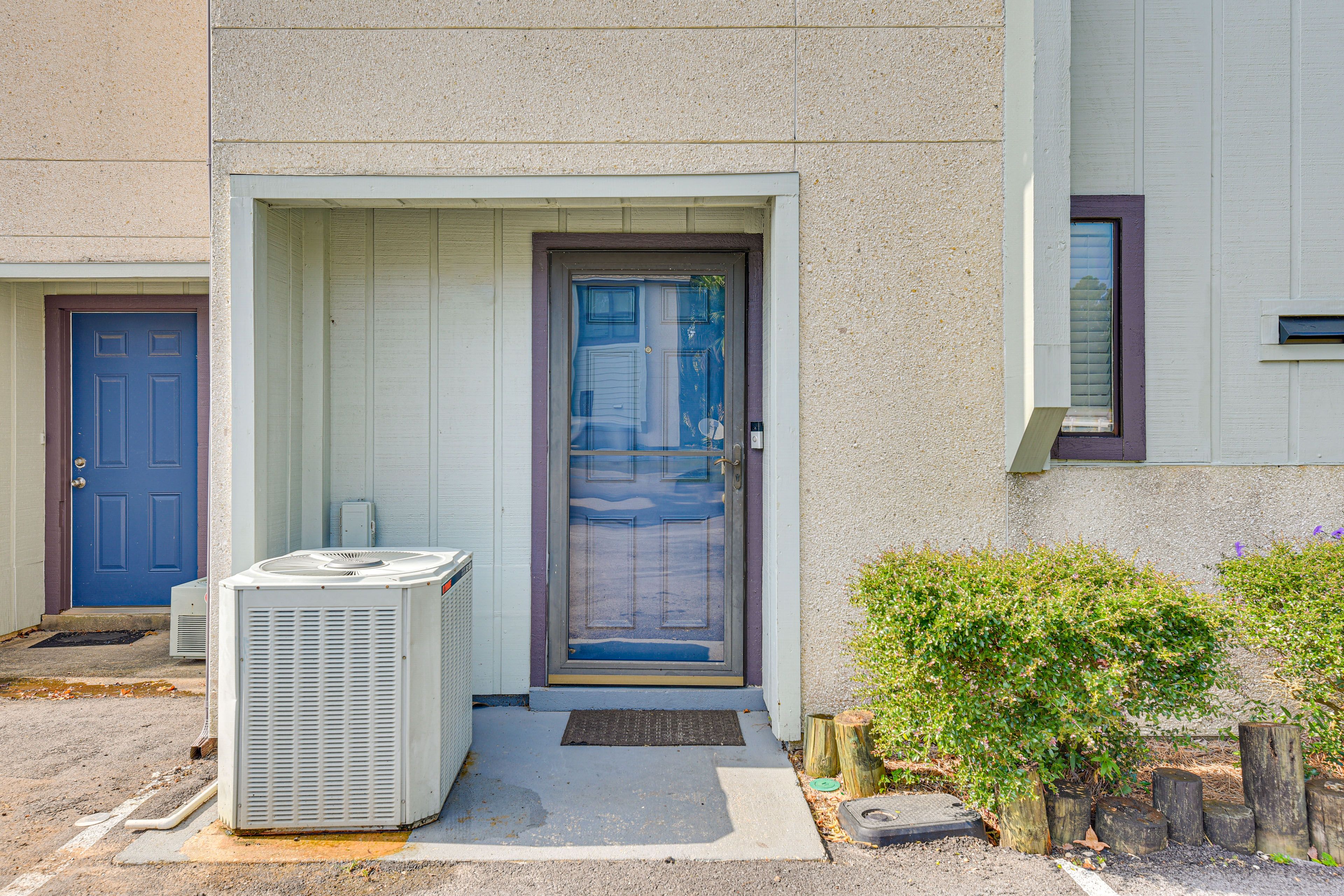 Exterior | Front Entry