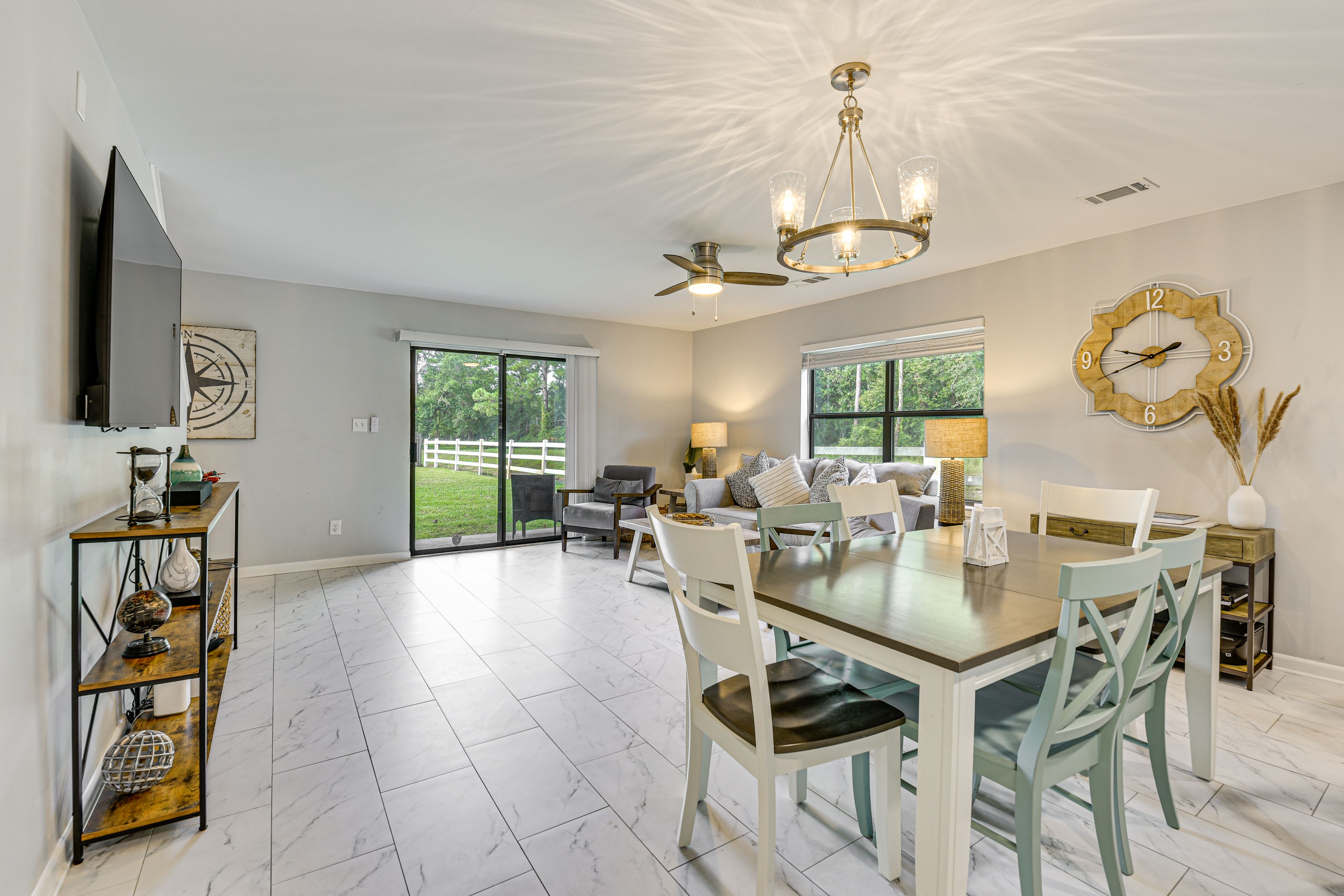 Dining Room | 1st Floor | Fully Equipped Kitchen