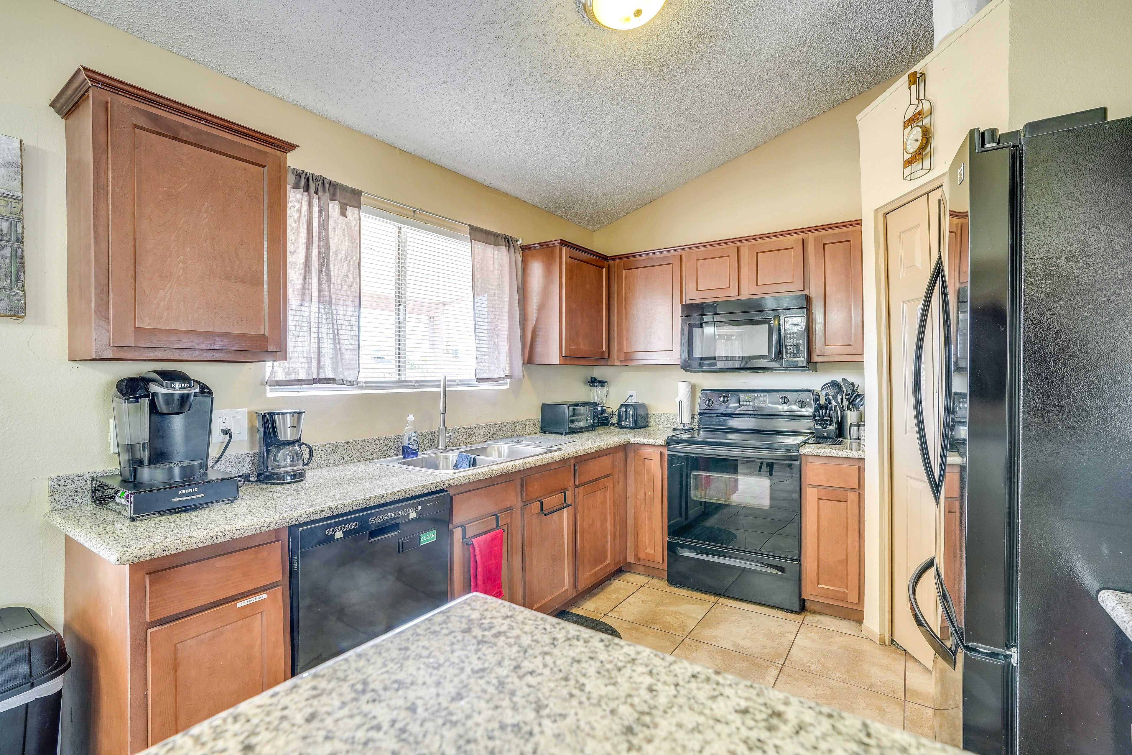 Kitchen | Keurig Coffee Maker | Blender | Drip Coffee Maker