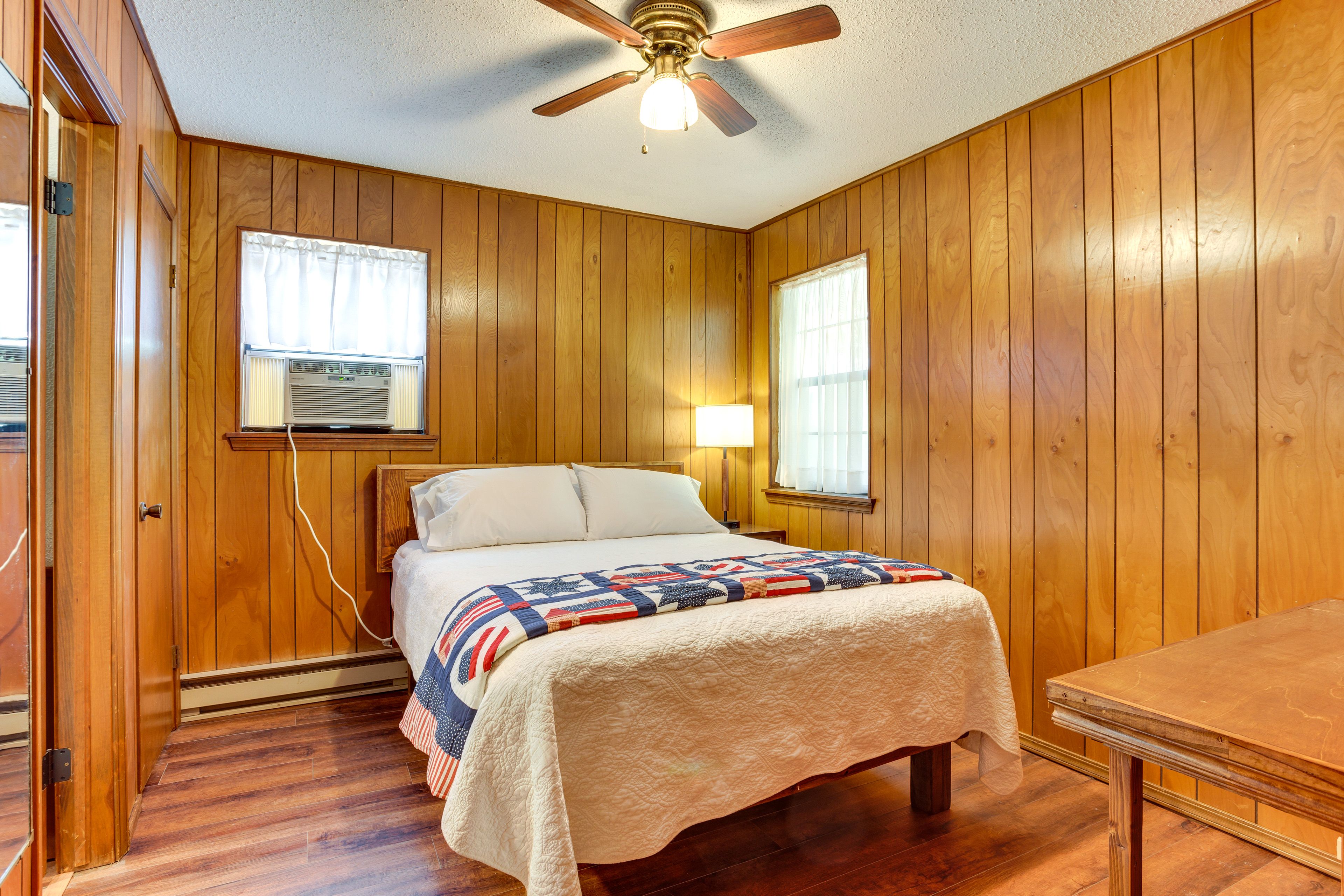 Bedroom 3 | 2nd Floor | Queen Bed | En-Suite Bathroom