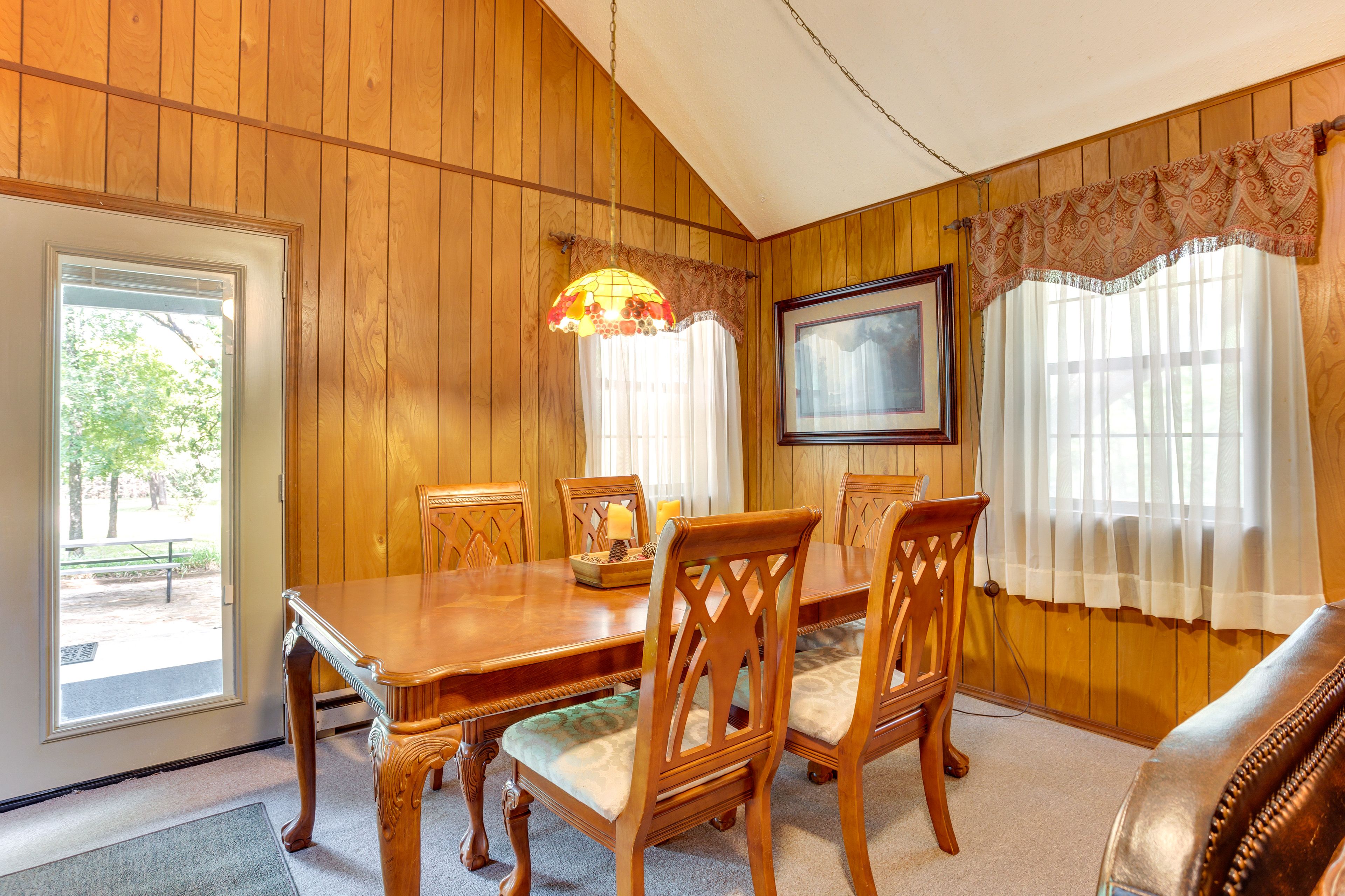 Dining Area | Dining Table | Dishware/Flatware