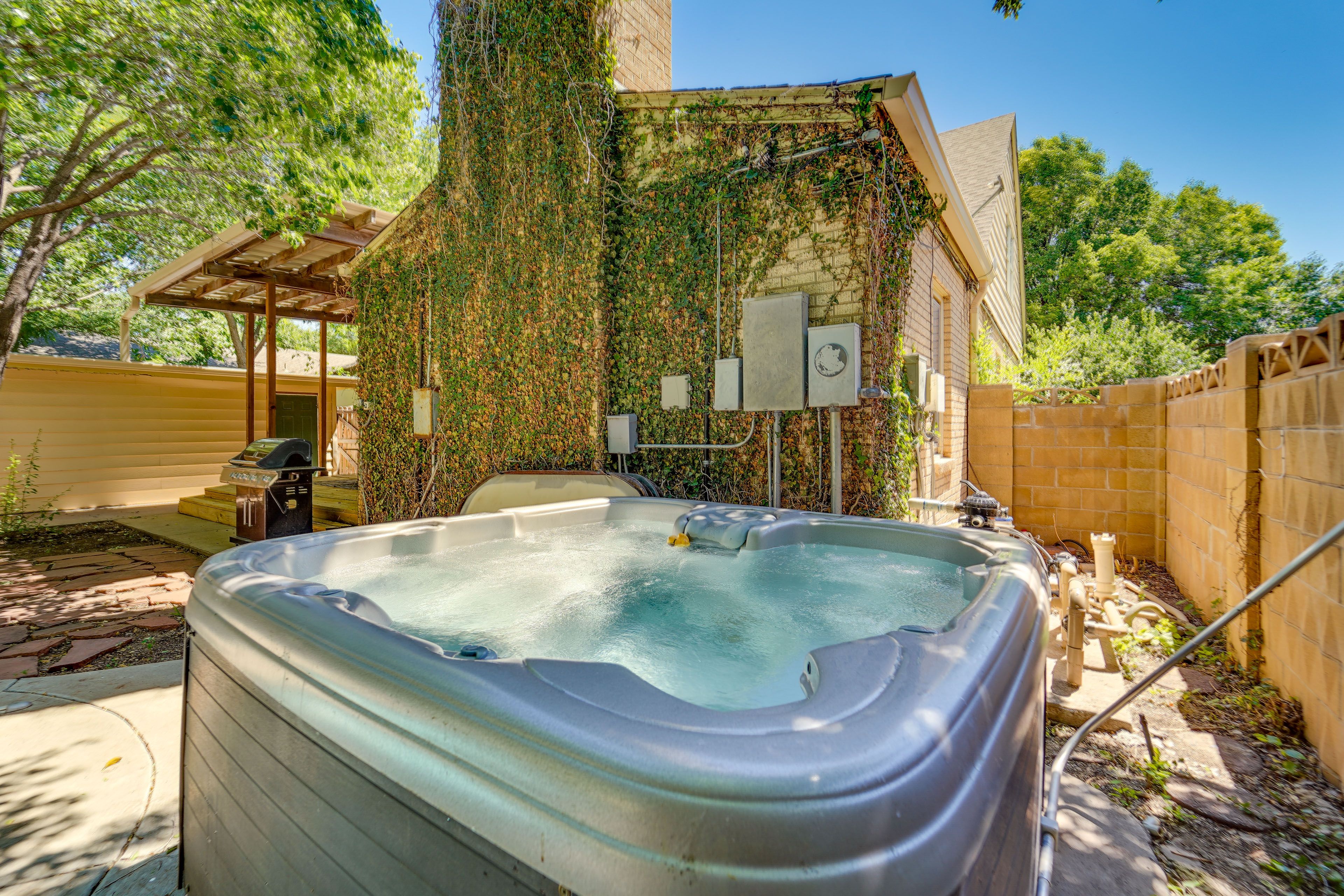 Shared Hot Tub (Unavailable)