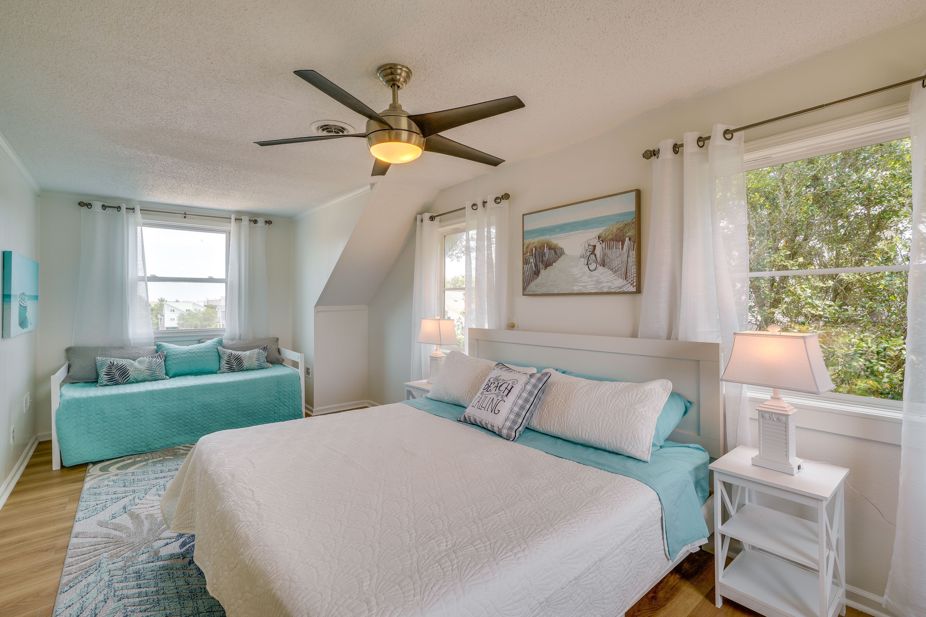 Bedroom 1 | King Bed | Twin Daybed w/ Twin Trundle
