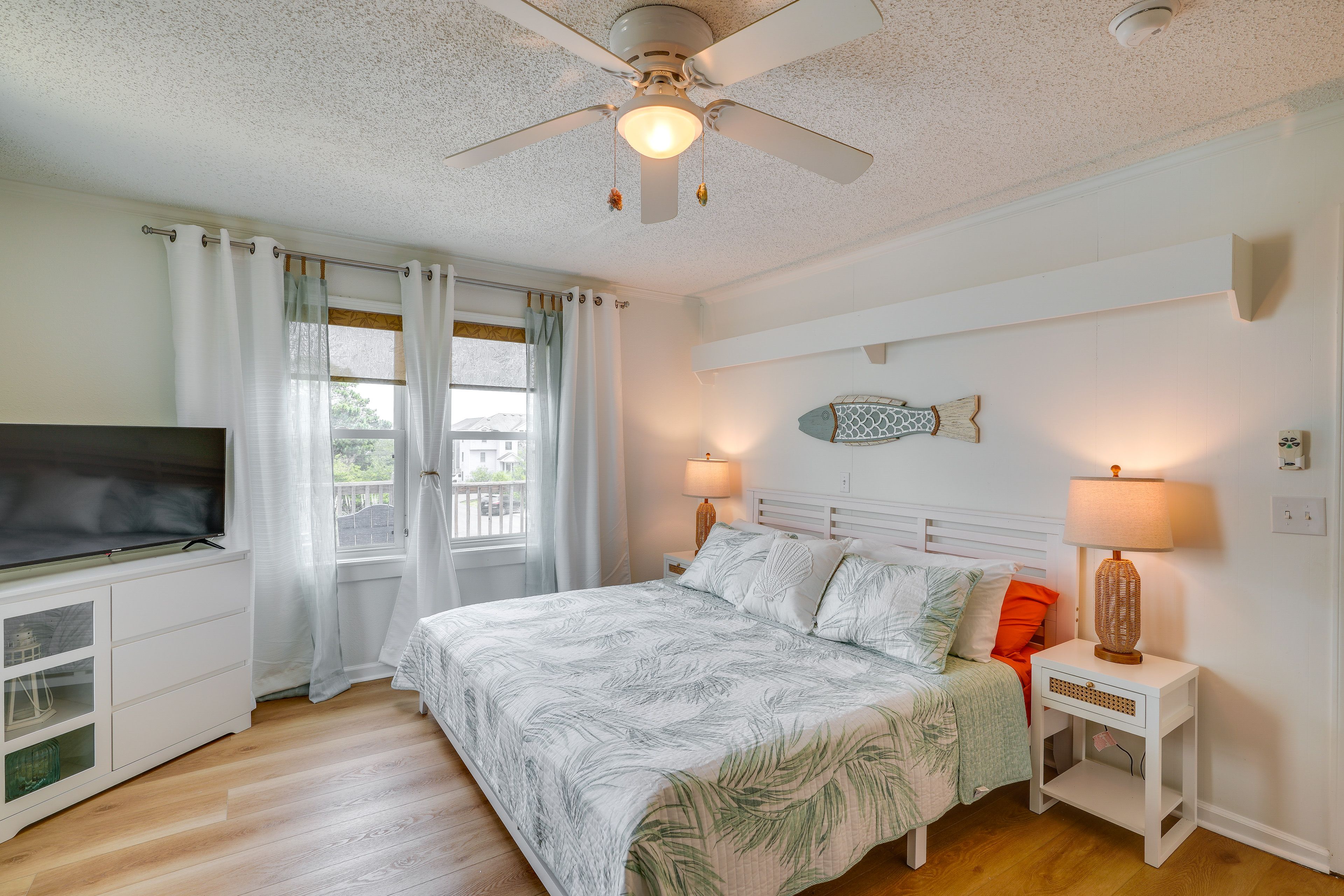 Bedroom 3 | King Bed