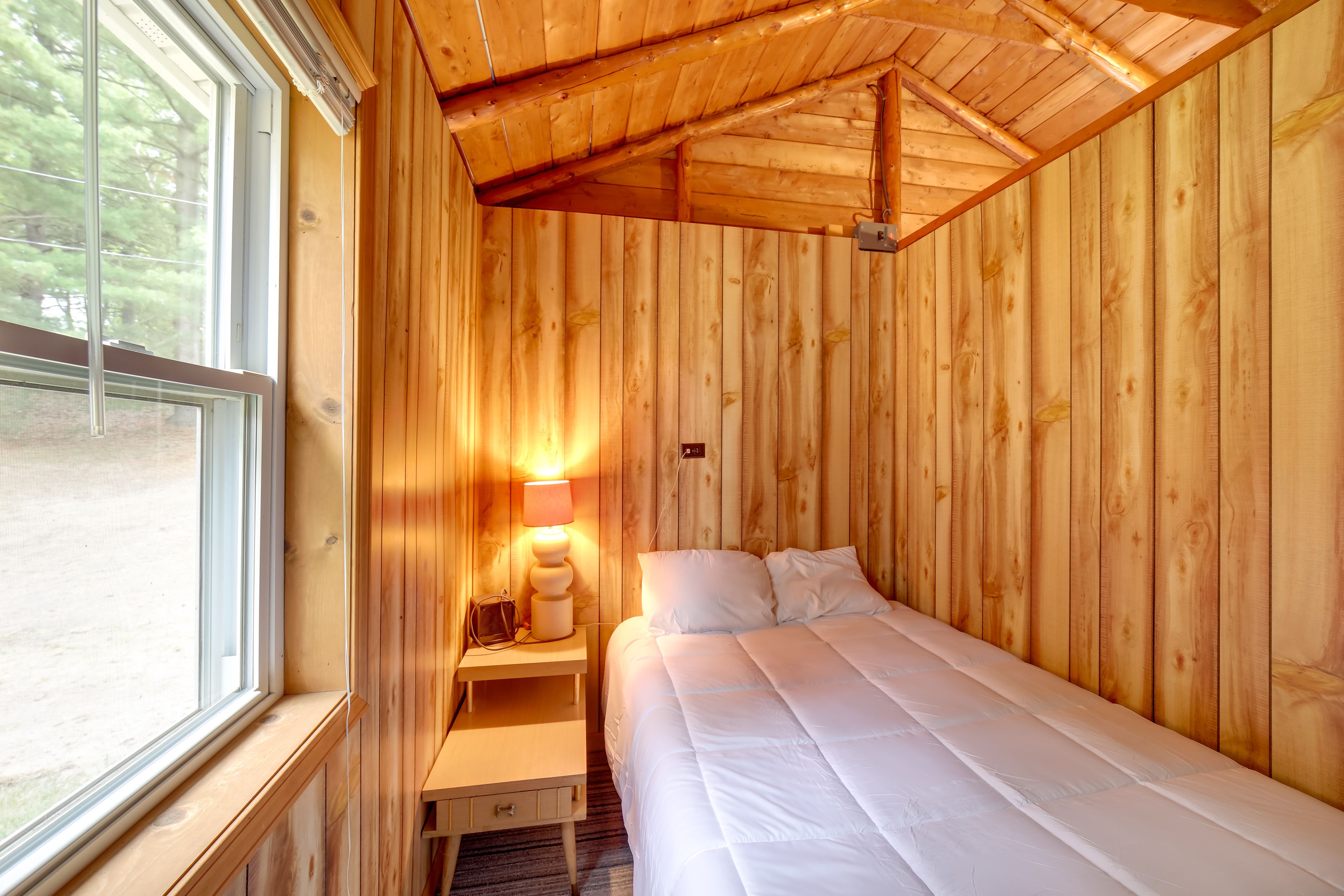 Bedroom 2 | Full Bed