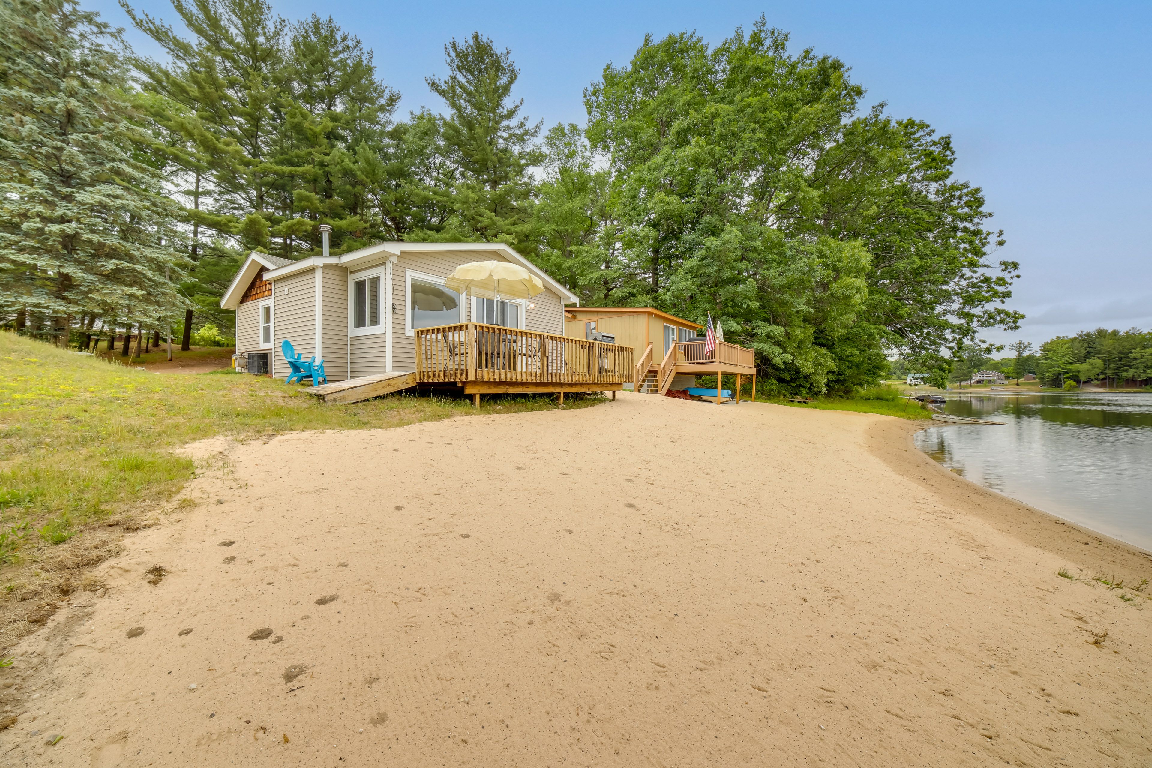 Lake Vacation Rental | 2BR | 1BA | Step-Free Access | 450 Sq Ft
