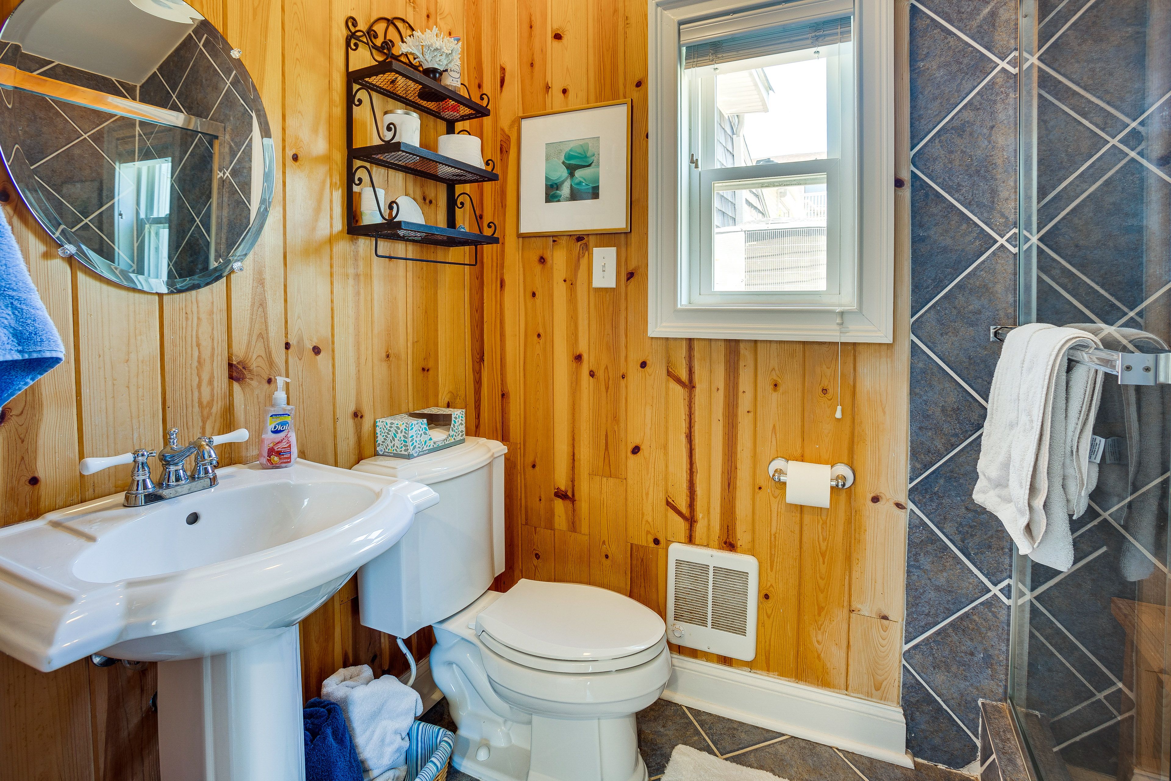 Full Bathroom