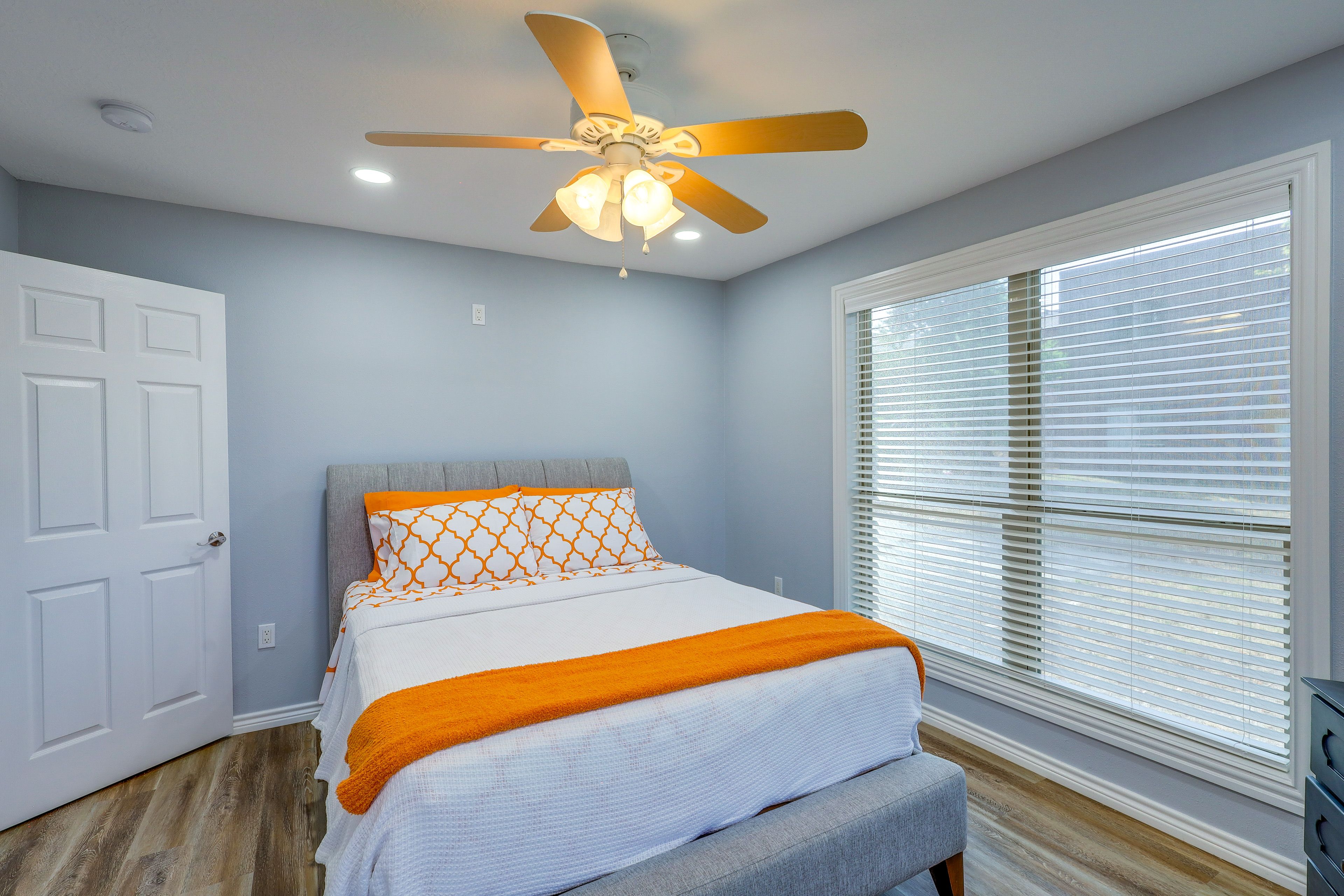 Bedroom 2 | Queen Bed