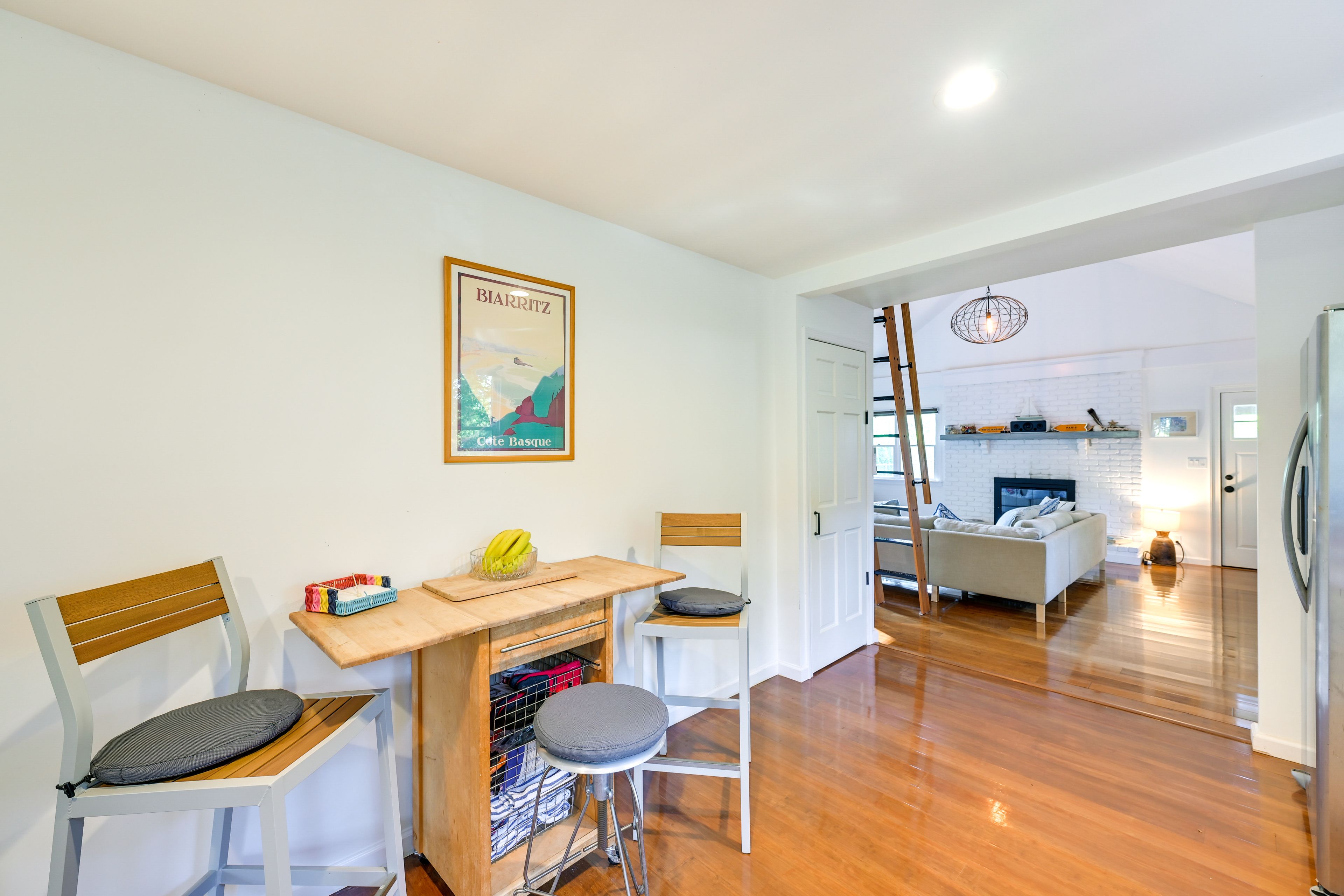Dining Area | Dishware & Flatware