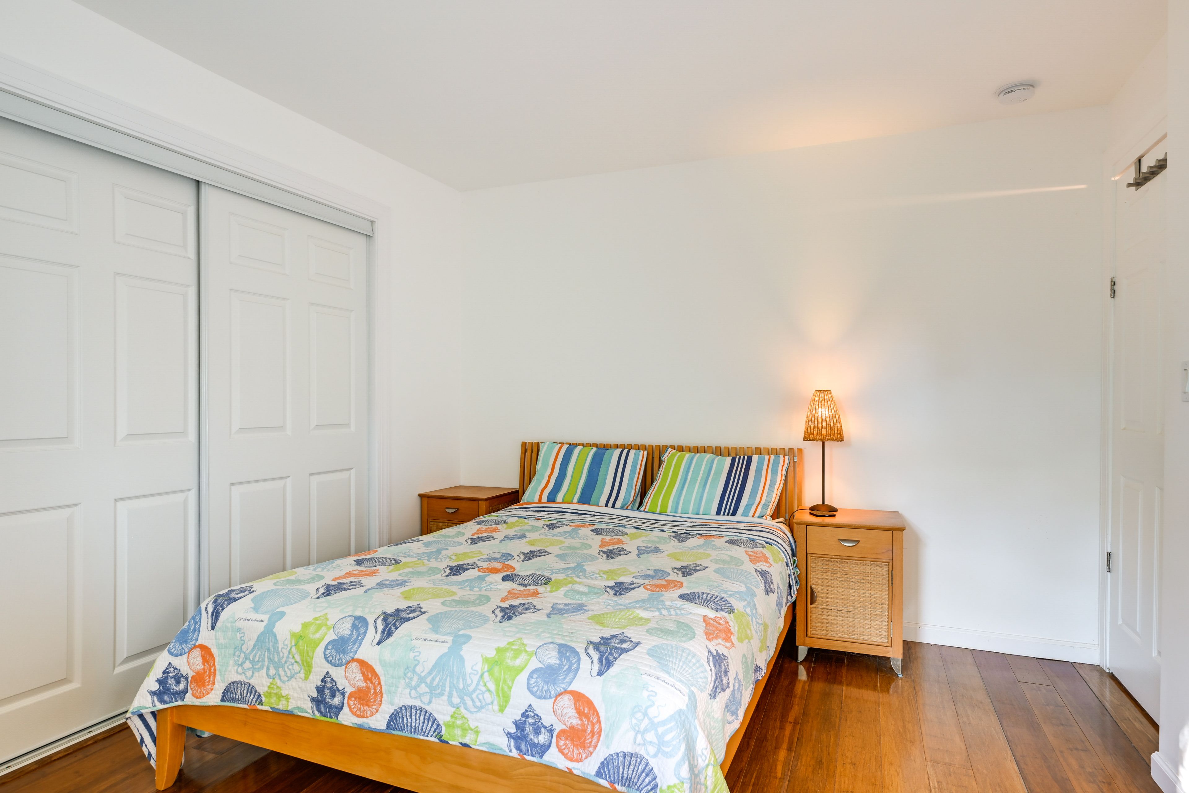 Bedroom | Queen Bed | Linens Provided