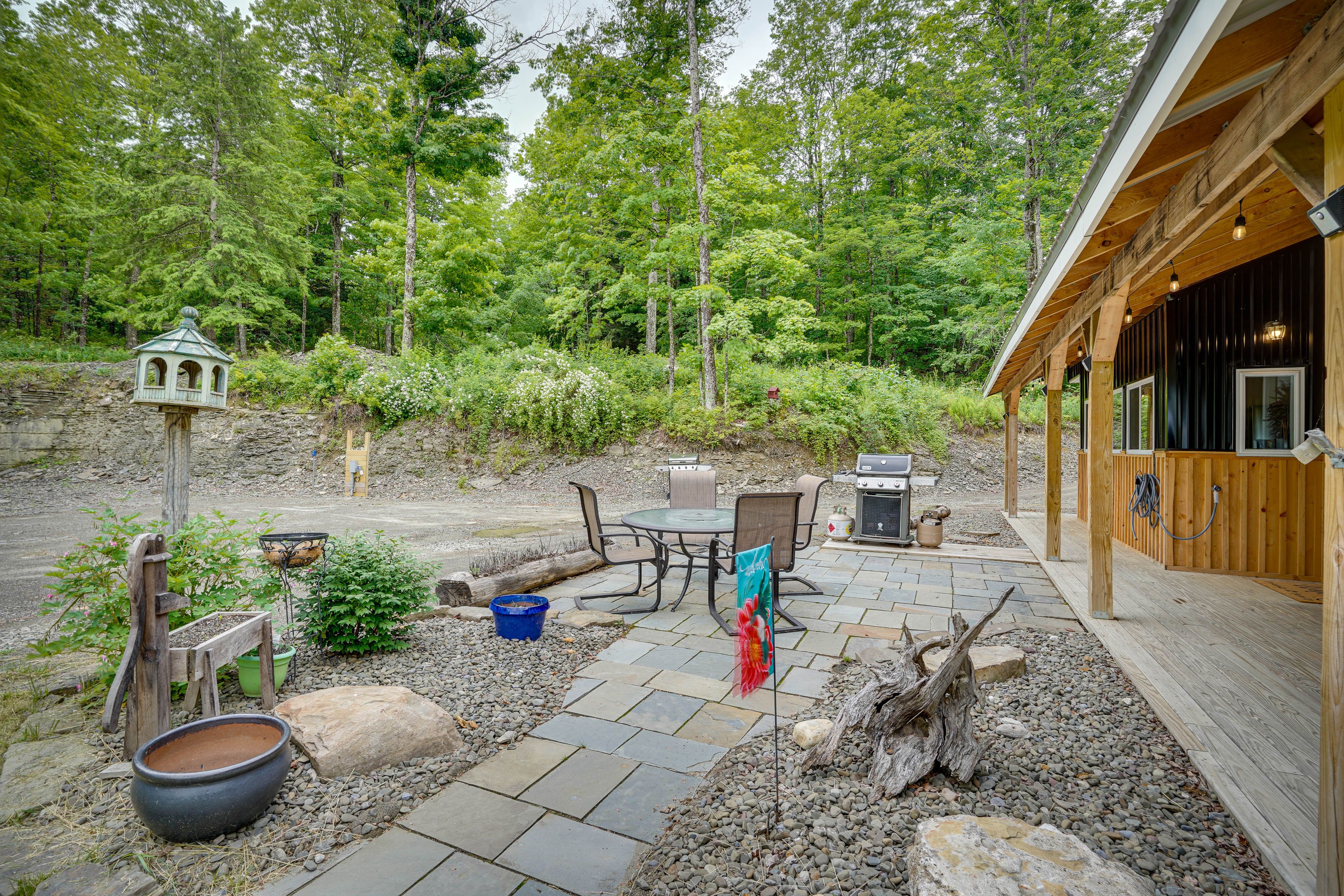 Cabin Exterior | Patio