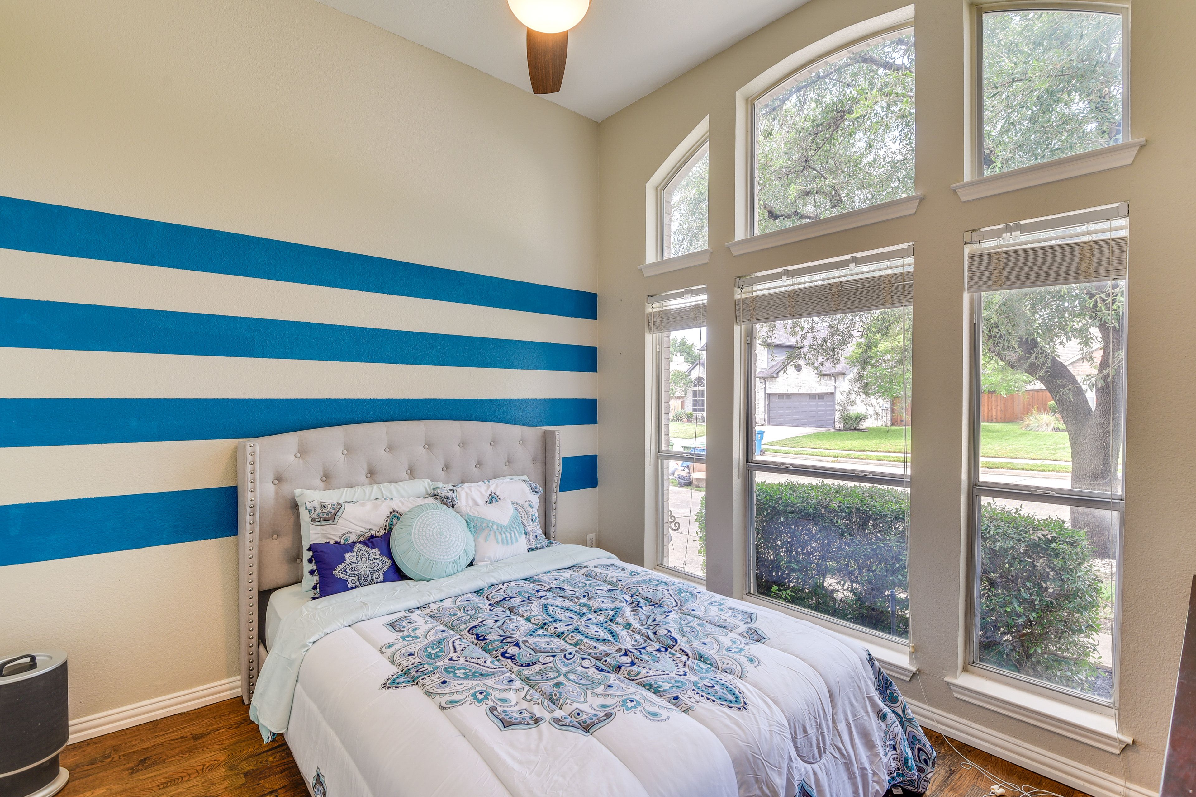 Bedroom 4 | Queen Bed