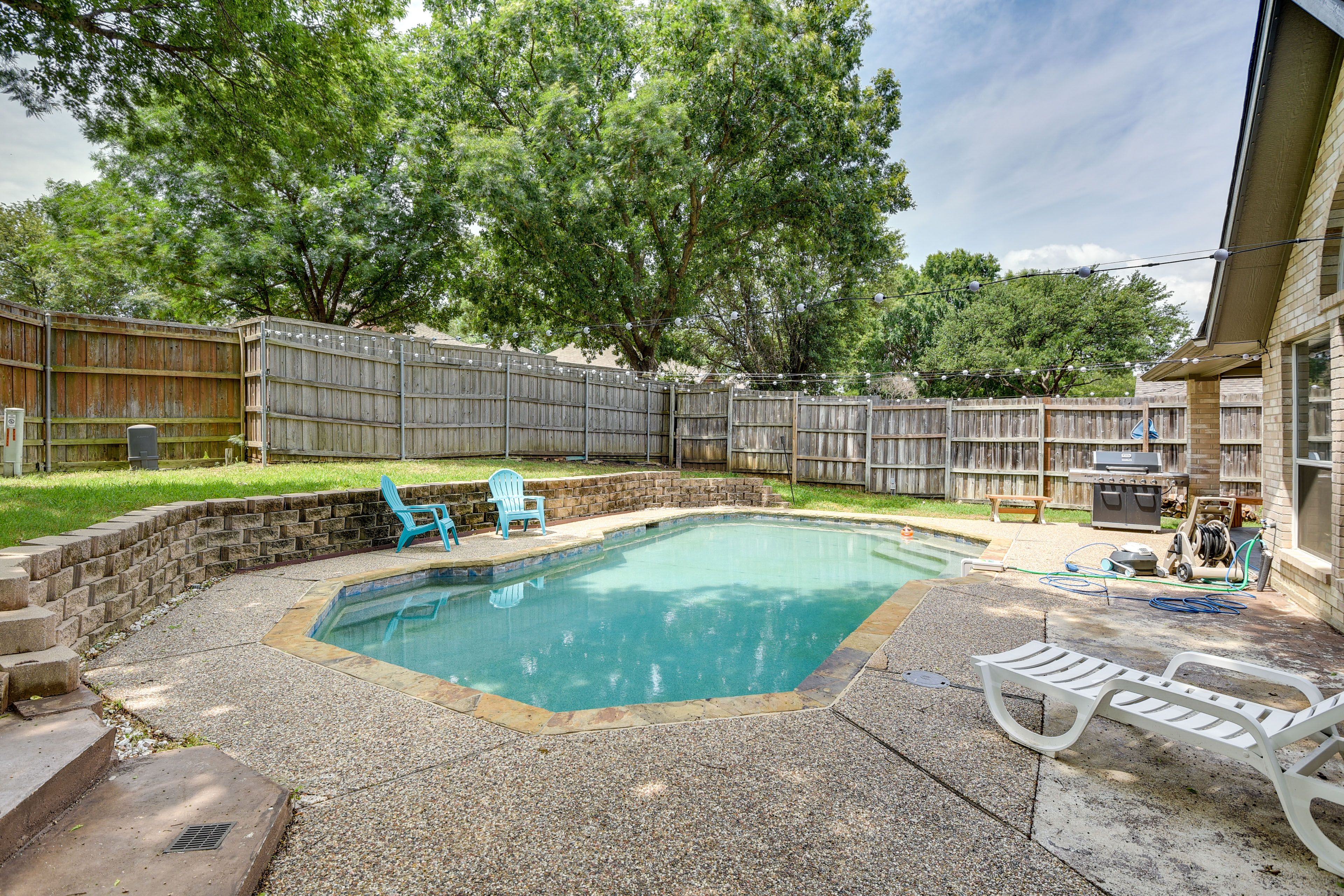 Backyard | Unheated Pool | Depth 3'-4.5' | Tree Swing