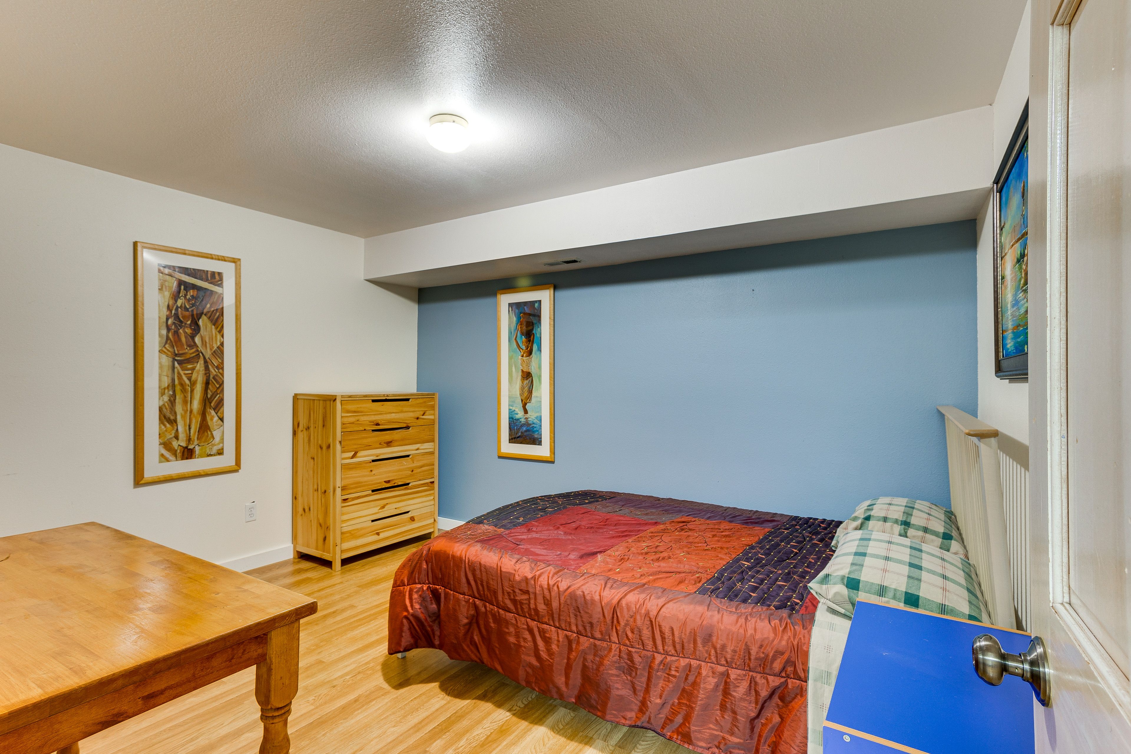Bedroom 2 | King Bed