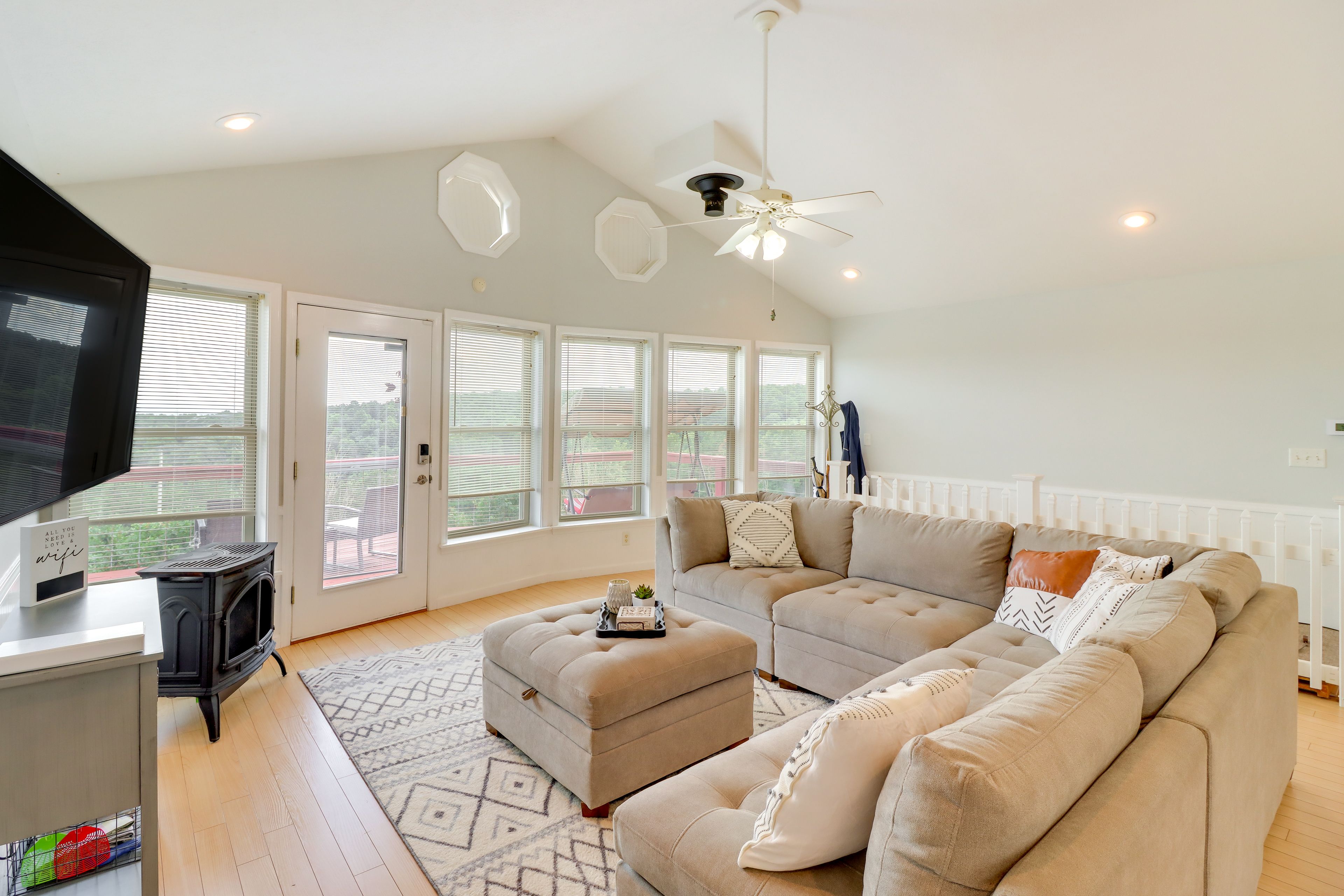 Living Area | Upper Level | Central A/C | Free WiFi | Smart TV | Fireplace/Stove