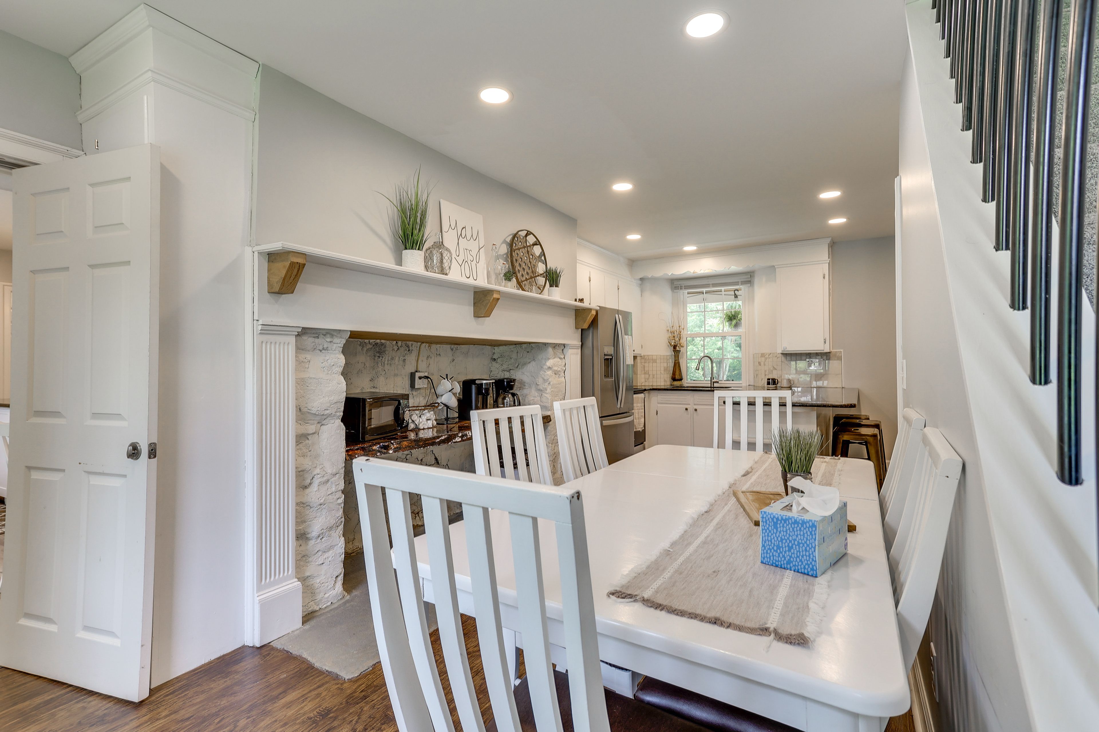 Dining Area | Coffee Bar
