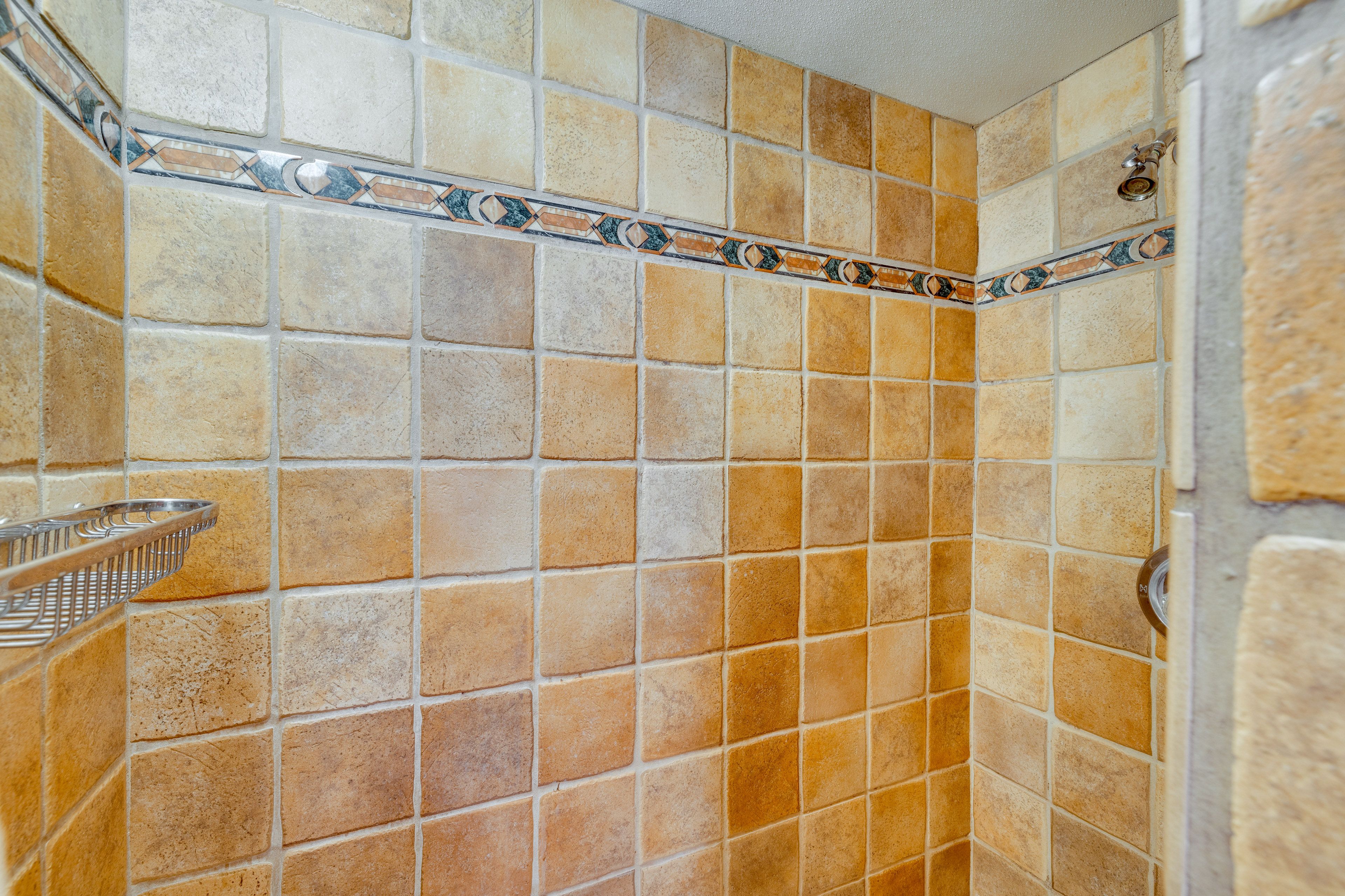 Full Bathroom | Guest Cabin