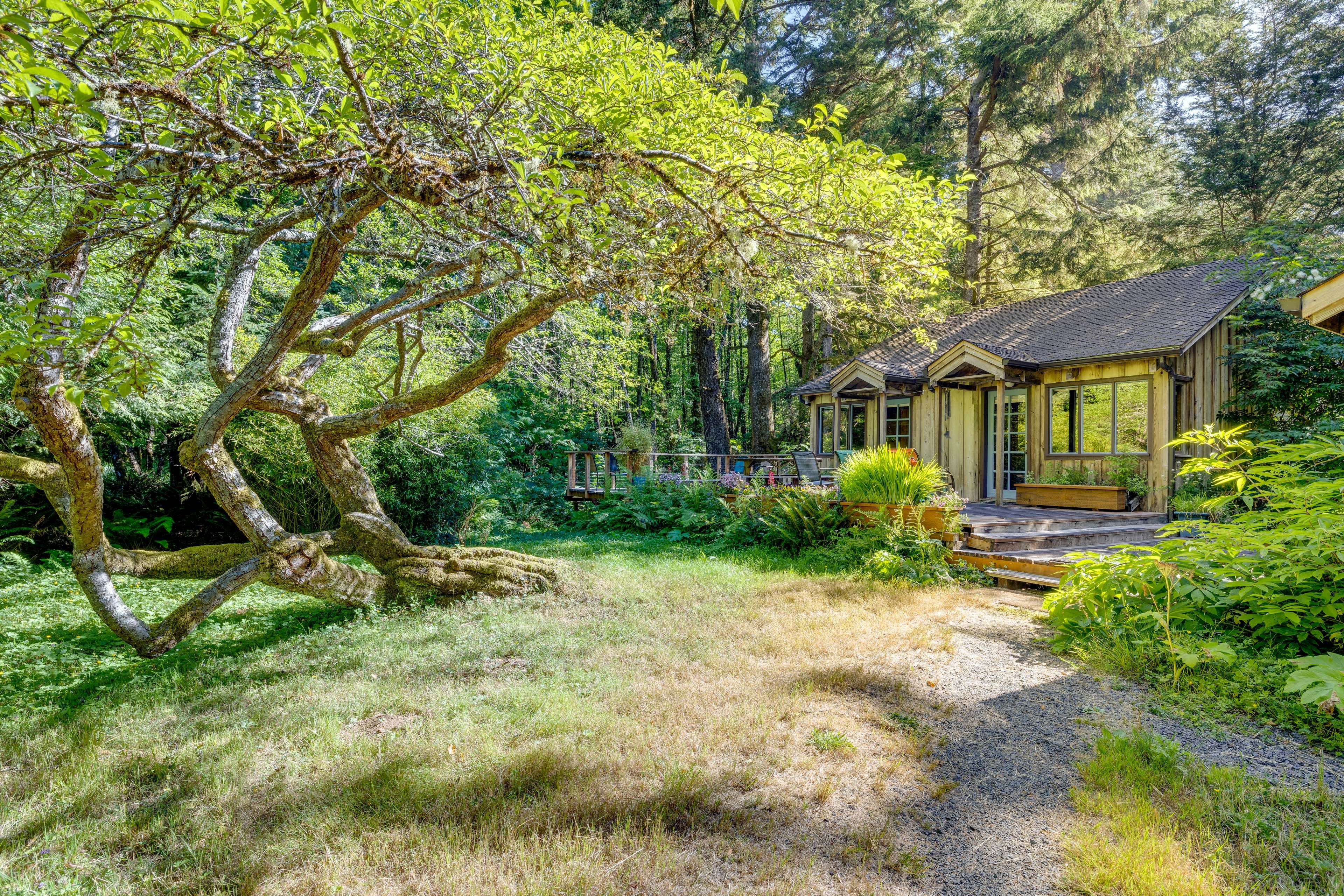 Arch Cape Vacation Rental | 800 Sq Ft | 2BR | 2BA | Stairs Required
