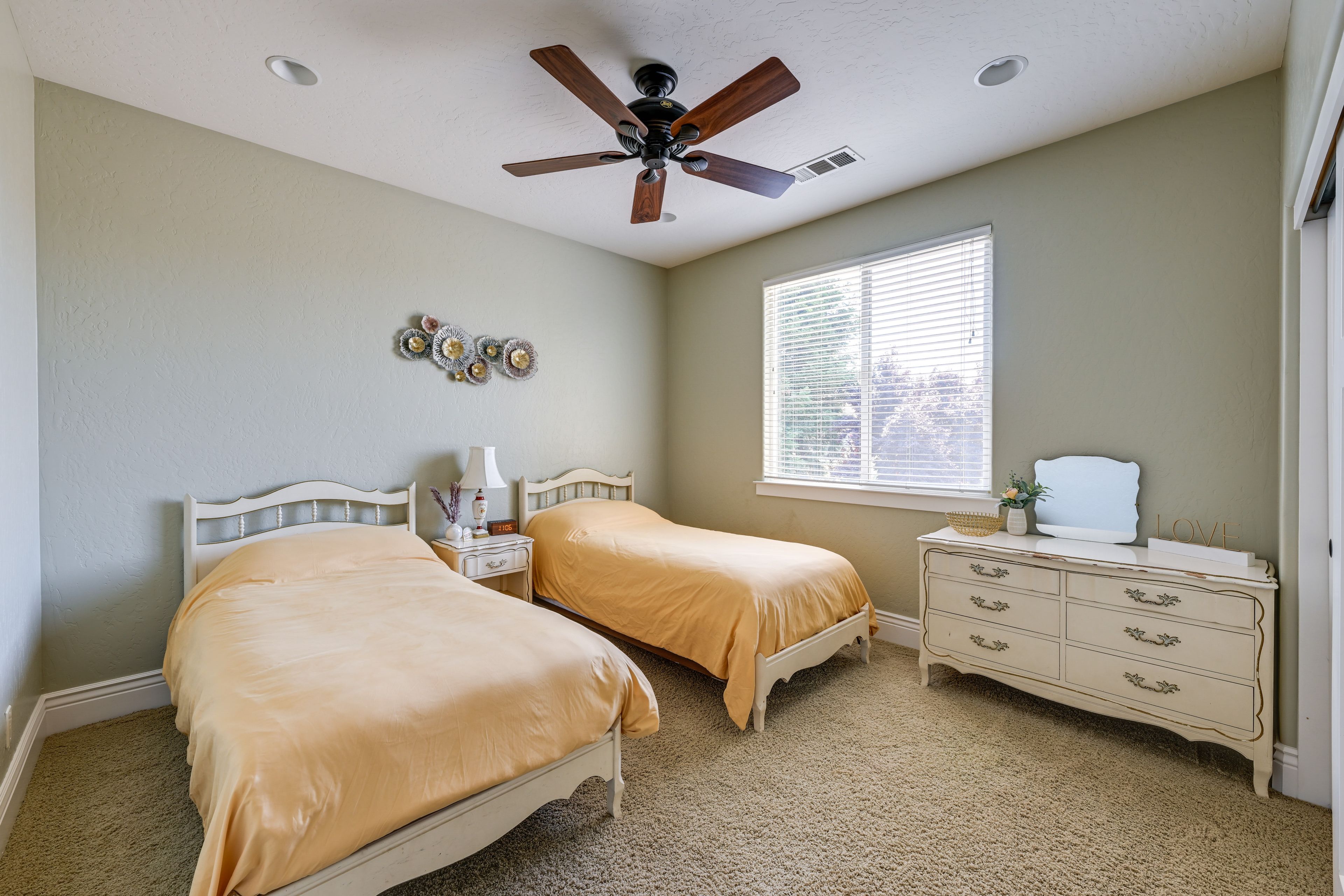 Bedroom 4 | 2 Twin Beds