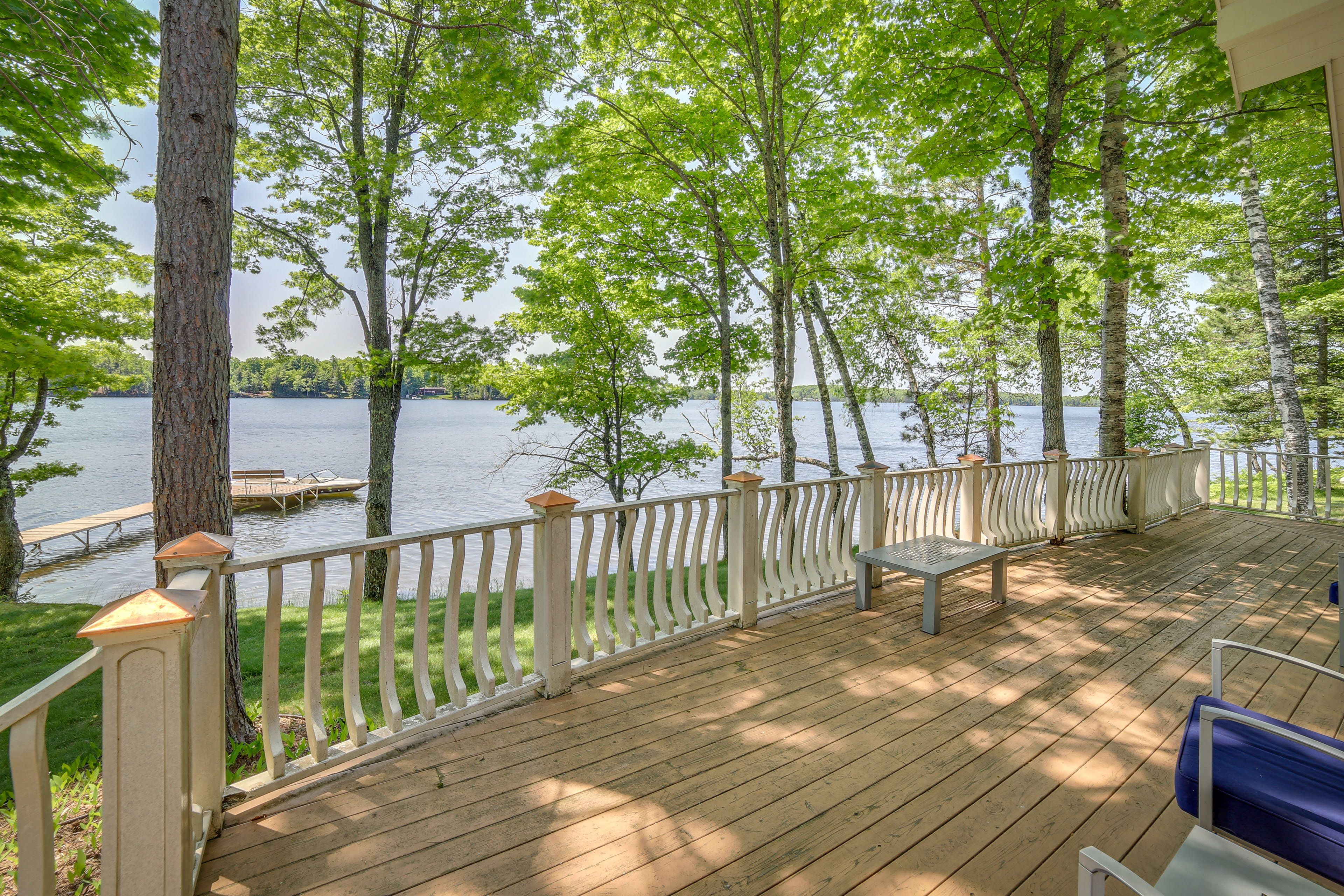 Wraparound Deck | Gas Grill