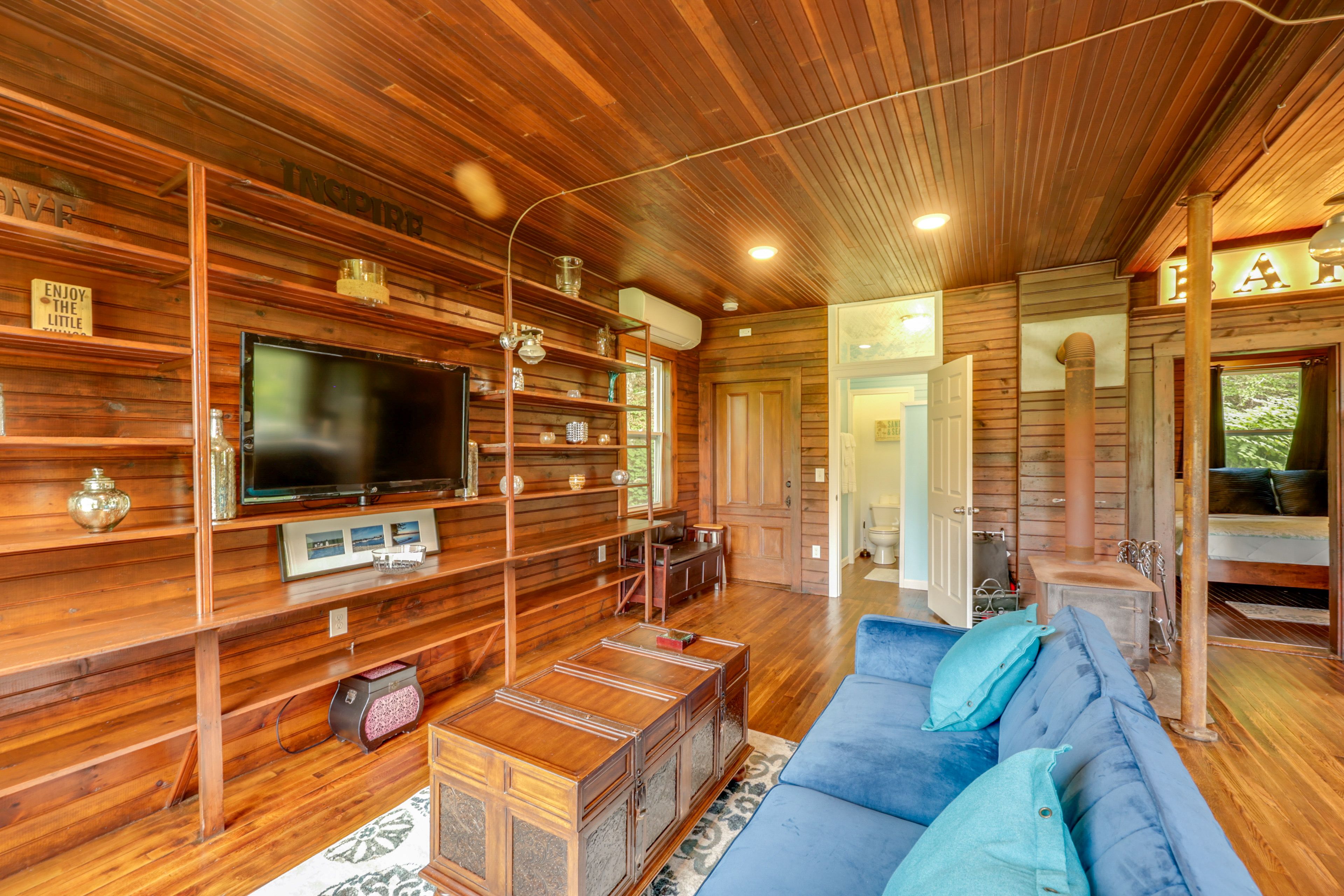 Living Room | Twin Futon | Free WiFi | Smart TV