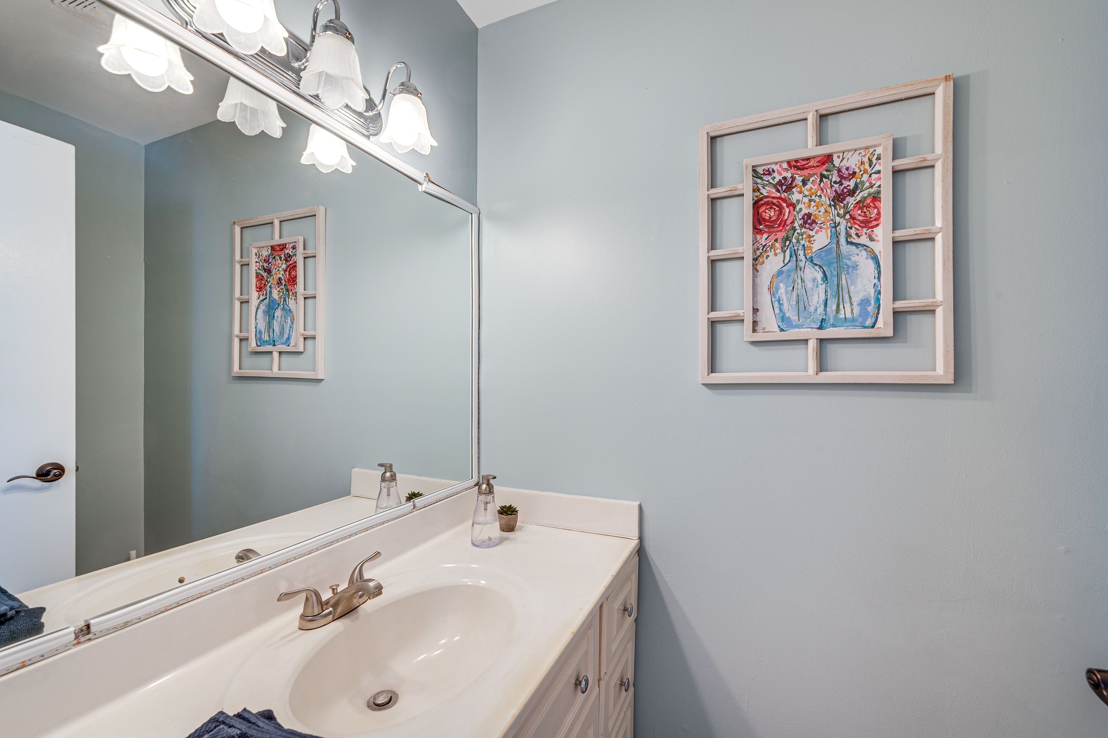 Half Bathroom | Complimentary Toiletries