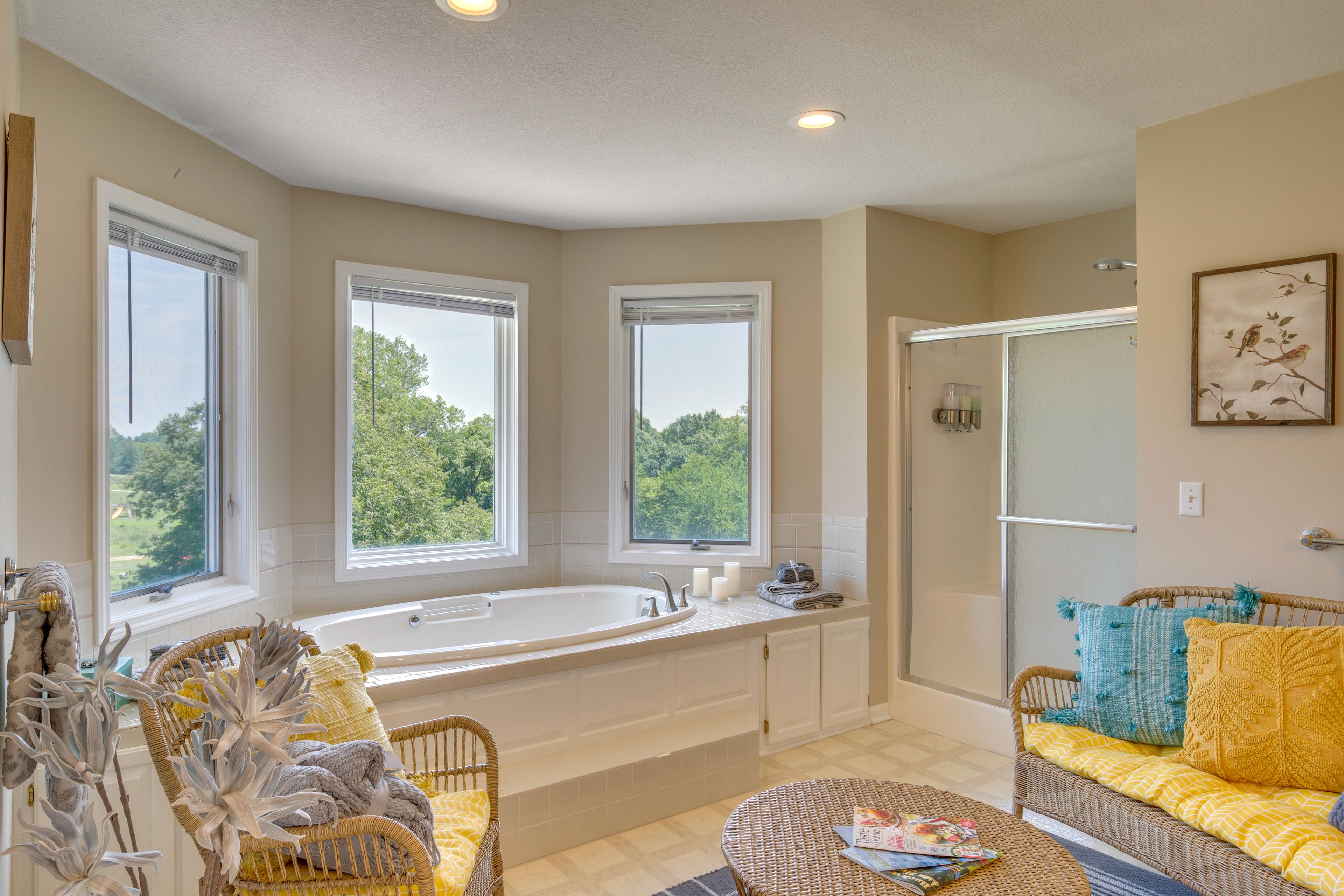 Full Bathroom | 2nd Floor | Jetted Tub