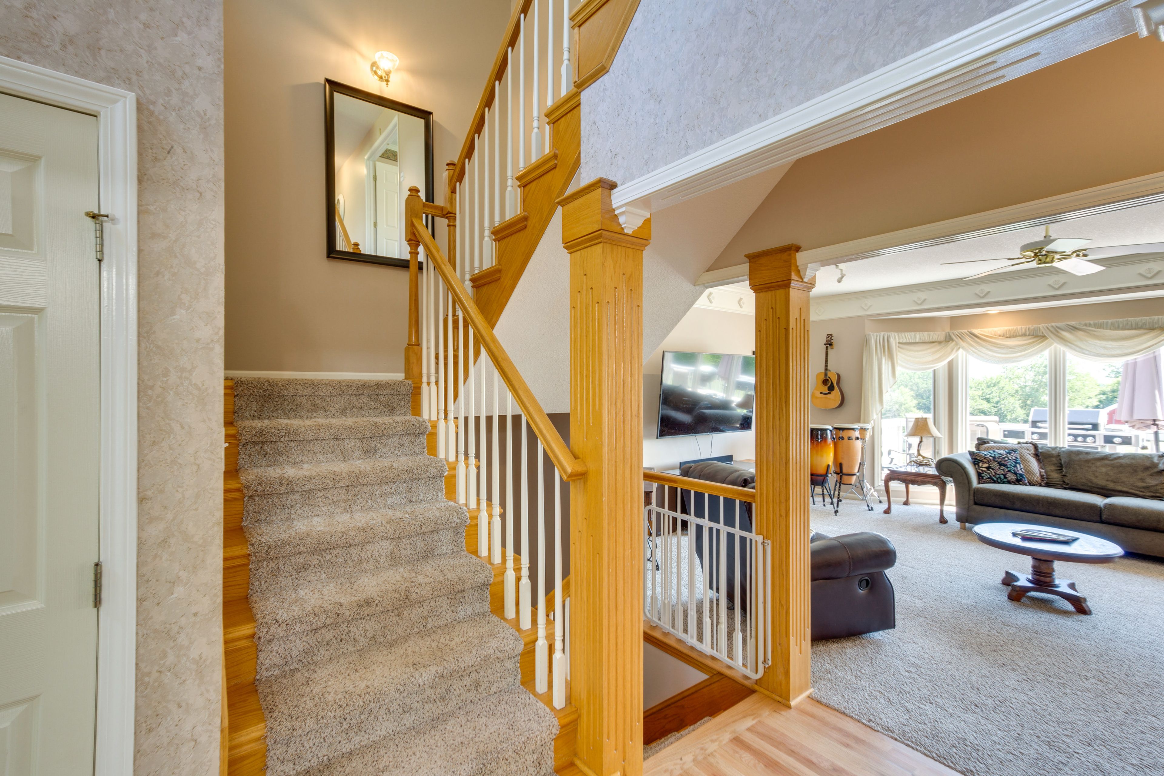 Living Room | 1st Floor | Smart TV | Pack 'n Play