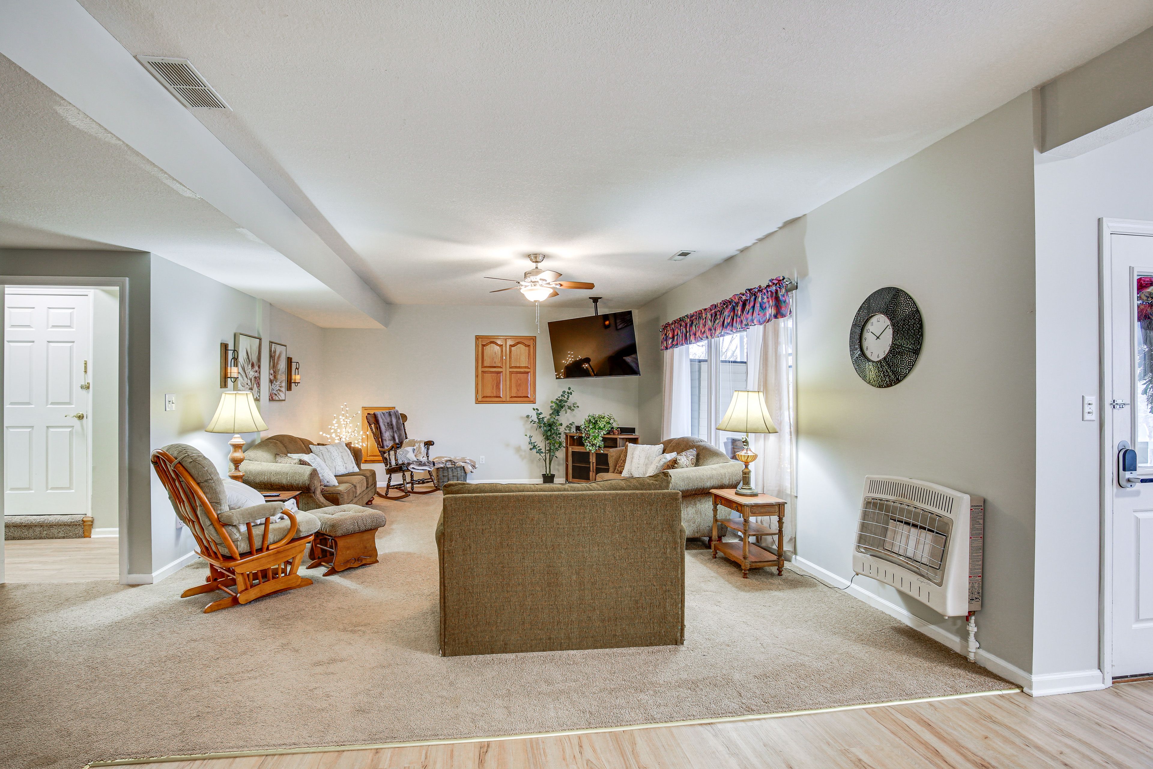 Living Room | Twin Sleeper Sofa | Smart TV | Queen Sleeper Sofa