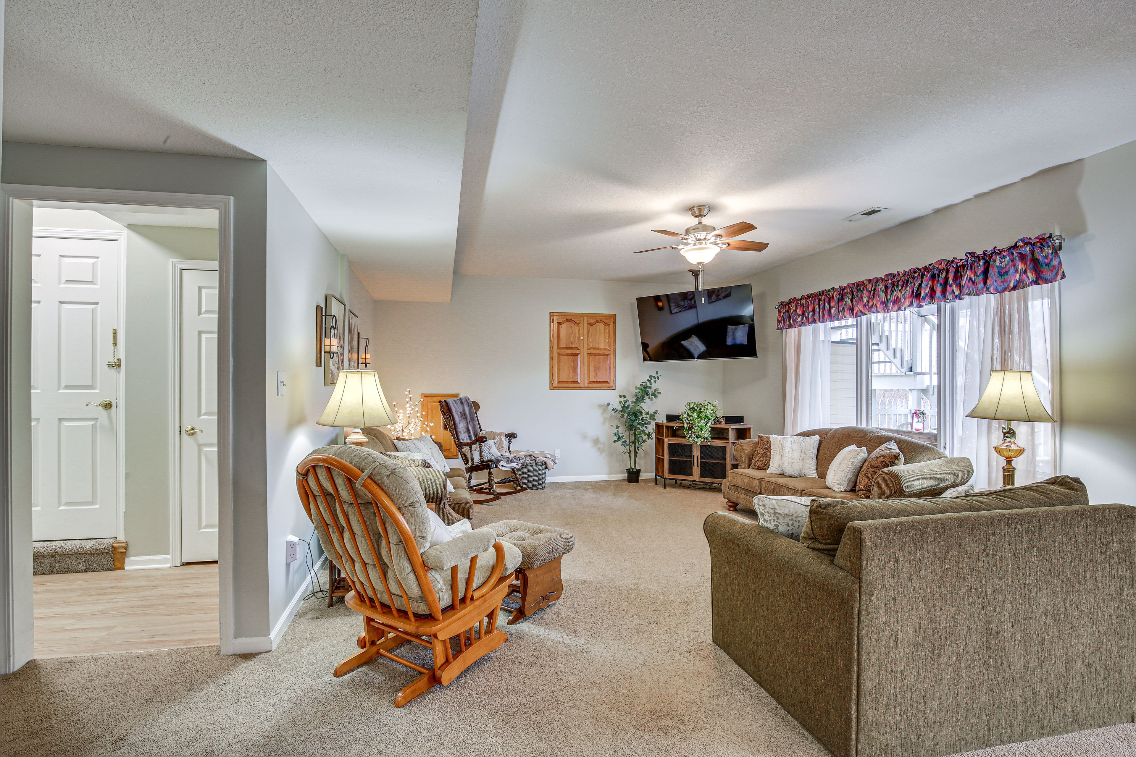 Sibley Vacation Rental | Studio | 1BA | 800 Sq Ft | 2 Steps Required
