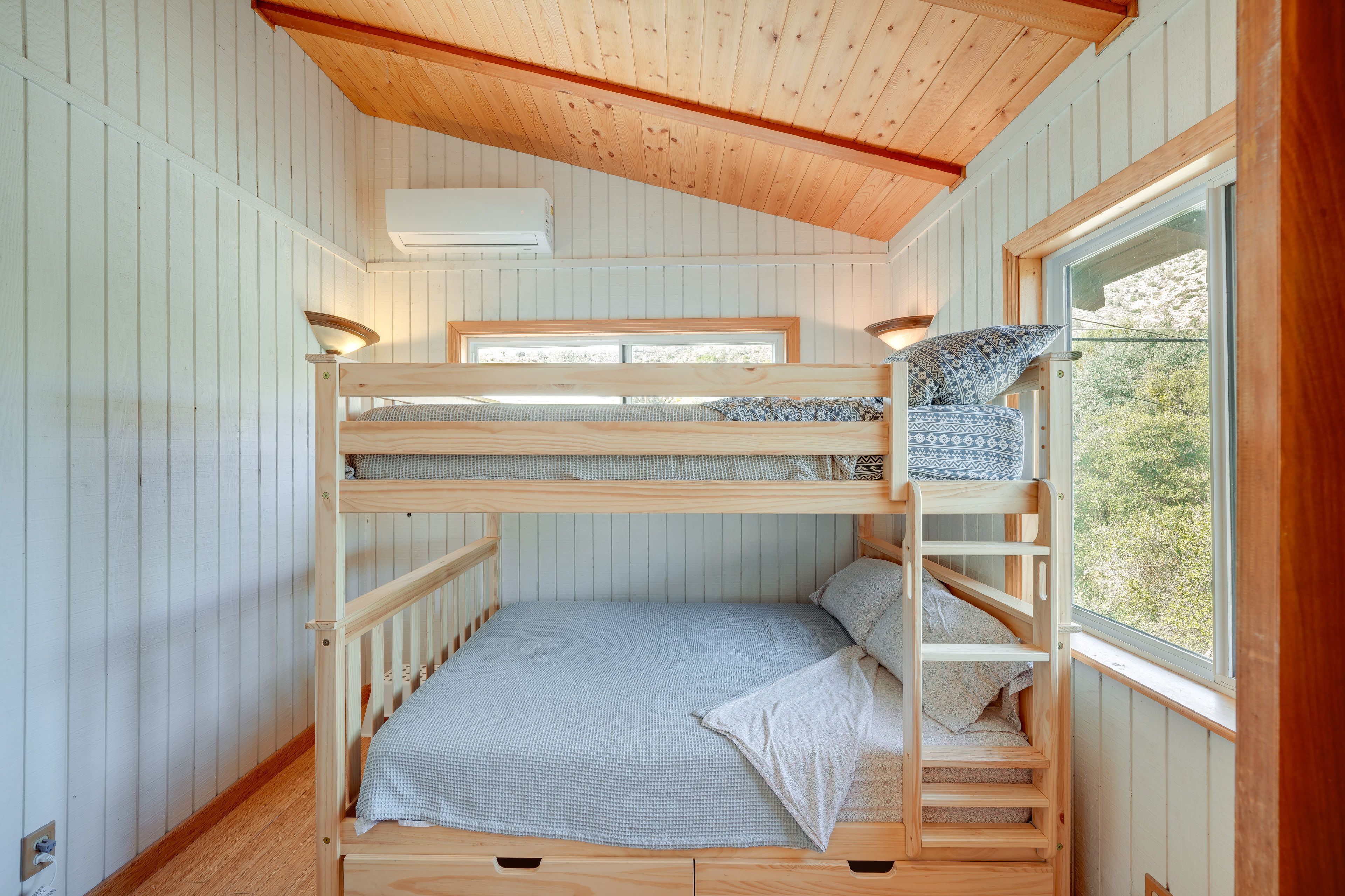 Bedroom 2 | Full Bunk Bed