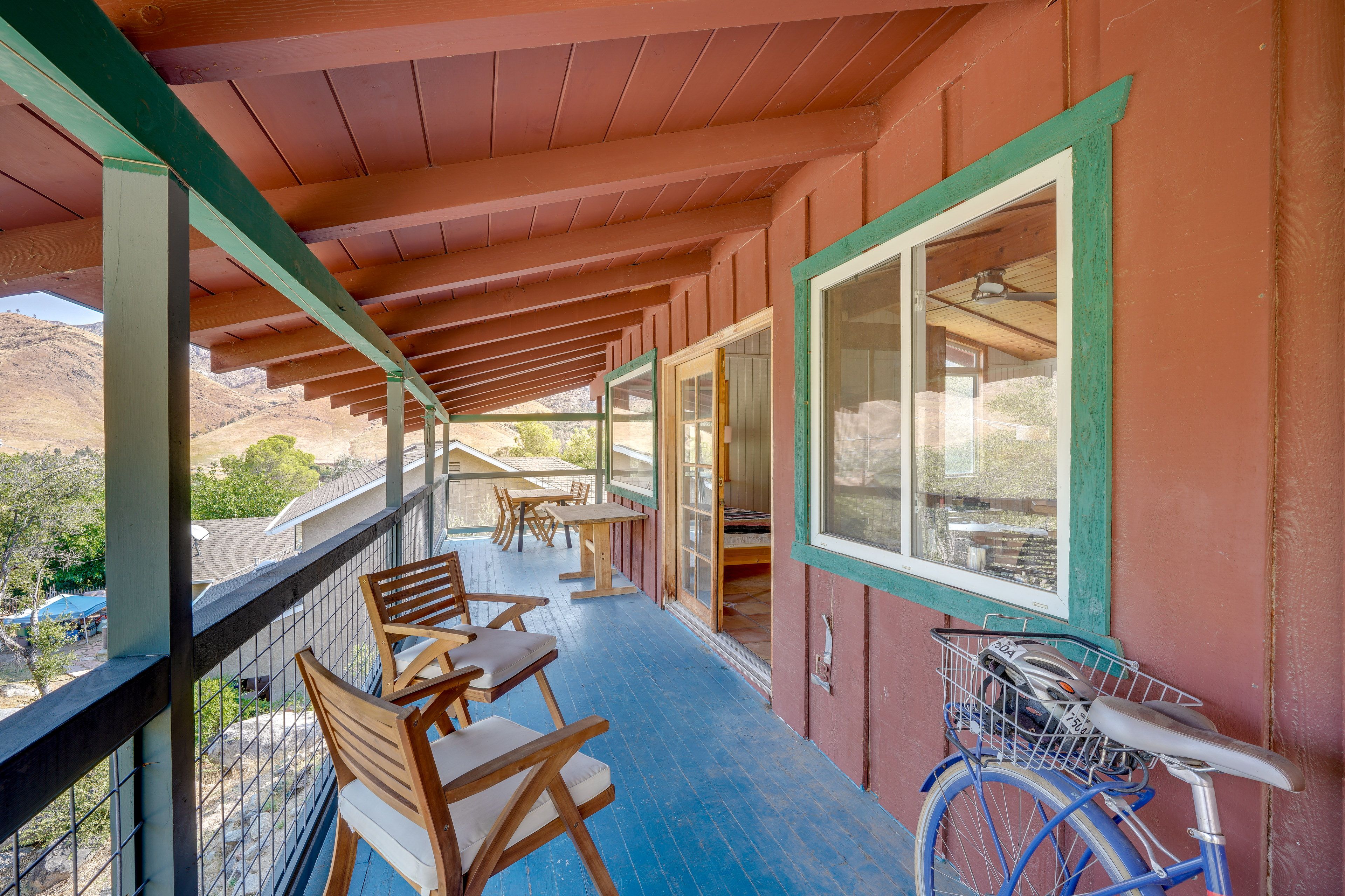 Wraparound Deck